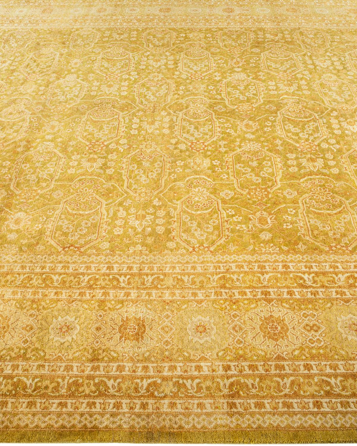 Tapis Mogul vert à fleurs noué à la main, unique en son genre Neuf - En vente à Norwalk, CT