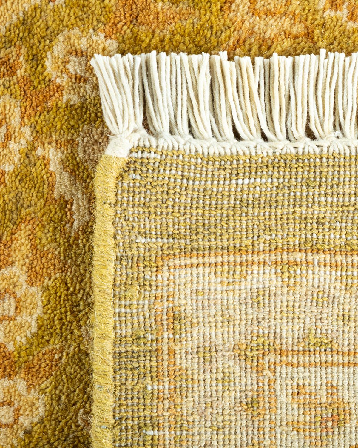 XXIe siècle et contemporain Tapis Mogul vert à fleurs noué à la main, unique en son genre en vente