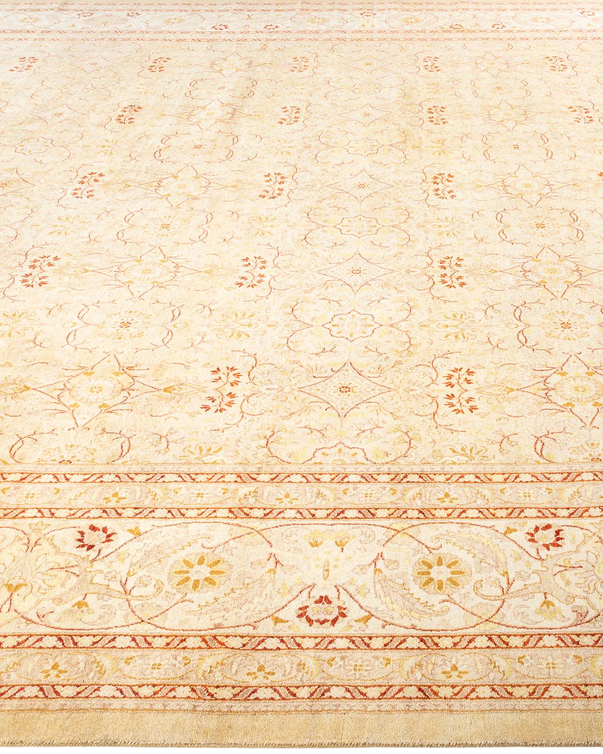 Handgeknüpfter elfenbeinfarbener Mogul-Teppich mit Blumenmuster, Unikat im Zustand „Neu“ im Angebot in Norwalk, CT