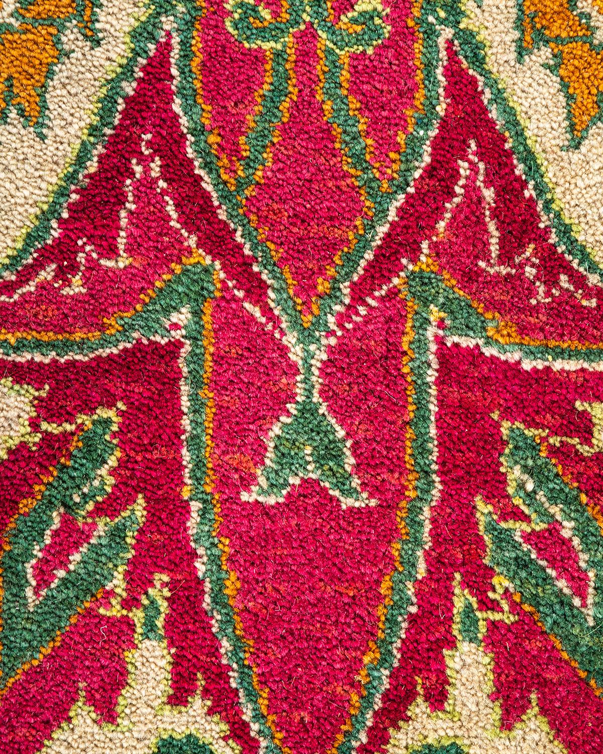 Handgeknüpfter elfenbeinfarbener Mogul-Teppich mit Blumenmuster, Unikat (Pakistanisch) im Angebot