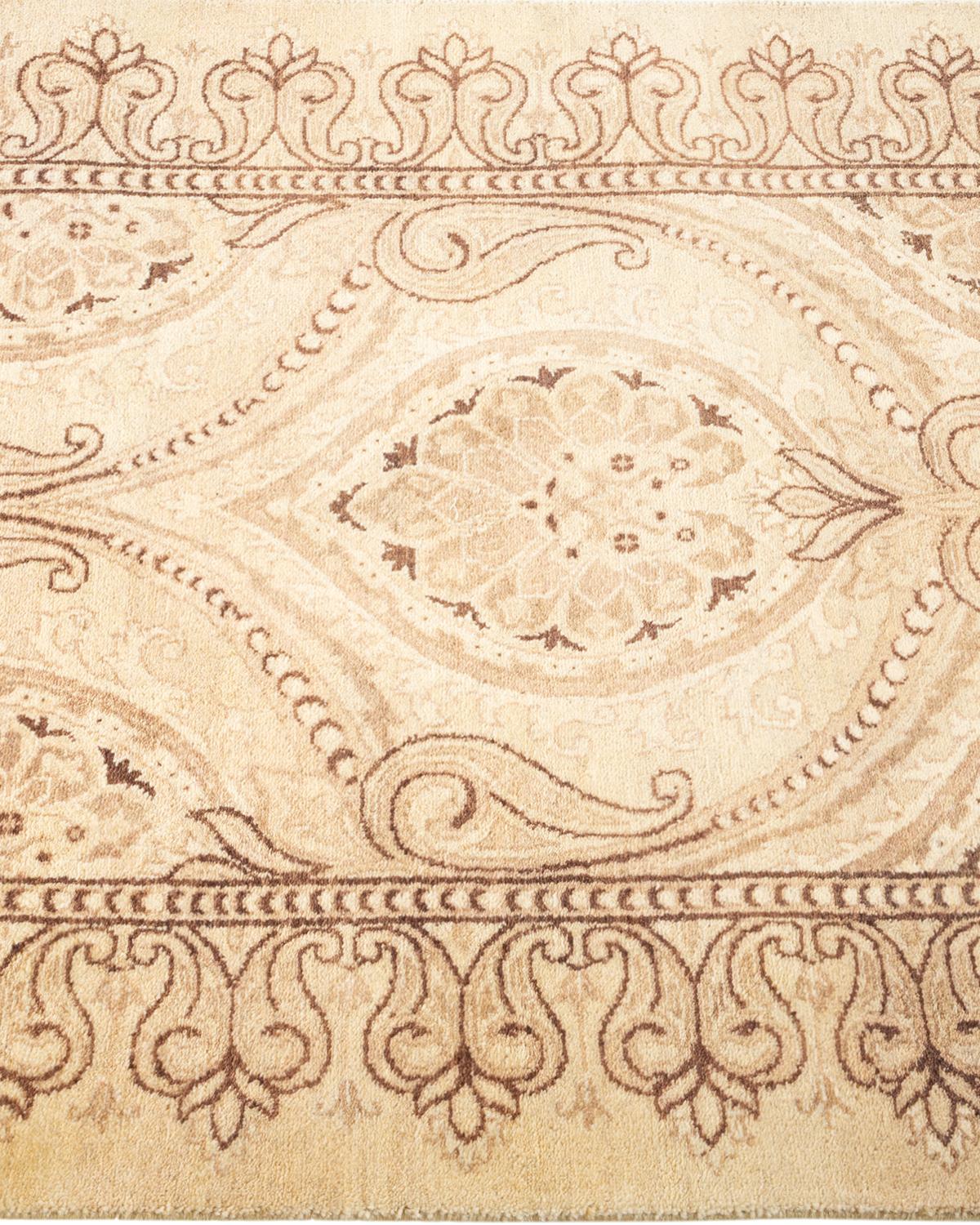Einzigartiger handgeknüpfter elfenbeinfarbener Mogul-Teppich mit Blumenmuster, 2,74 m x 3,66 m, Unikat im Zustand „Neu“ im Angebot in Norwalk, CT