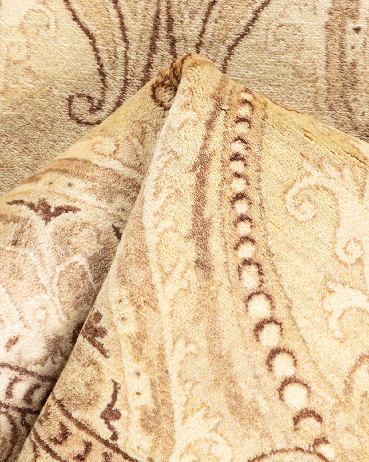 Einzigartiger handgeknüpfter elfenbeinfarbener Mogul-Teppich mit Blumenmuster, 2,74 m x 3,66 m, Unikat im Angebot 1