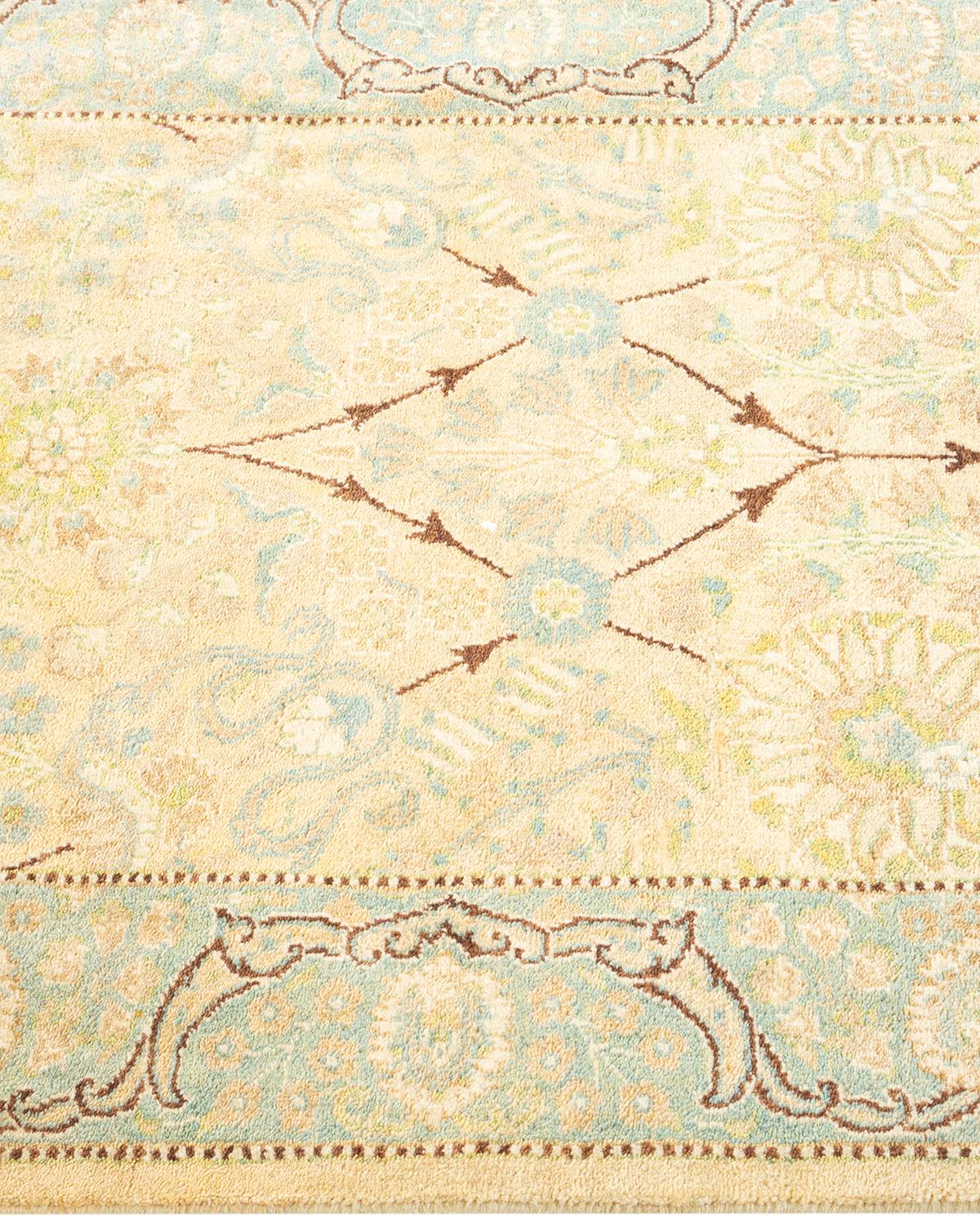 One-of-a-kind Hand Knotted Floral Mogul Ivory Area Rug In New Condition For Sale In Norwalk, CT