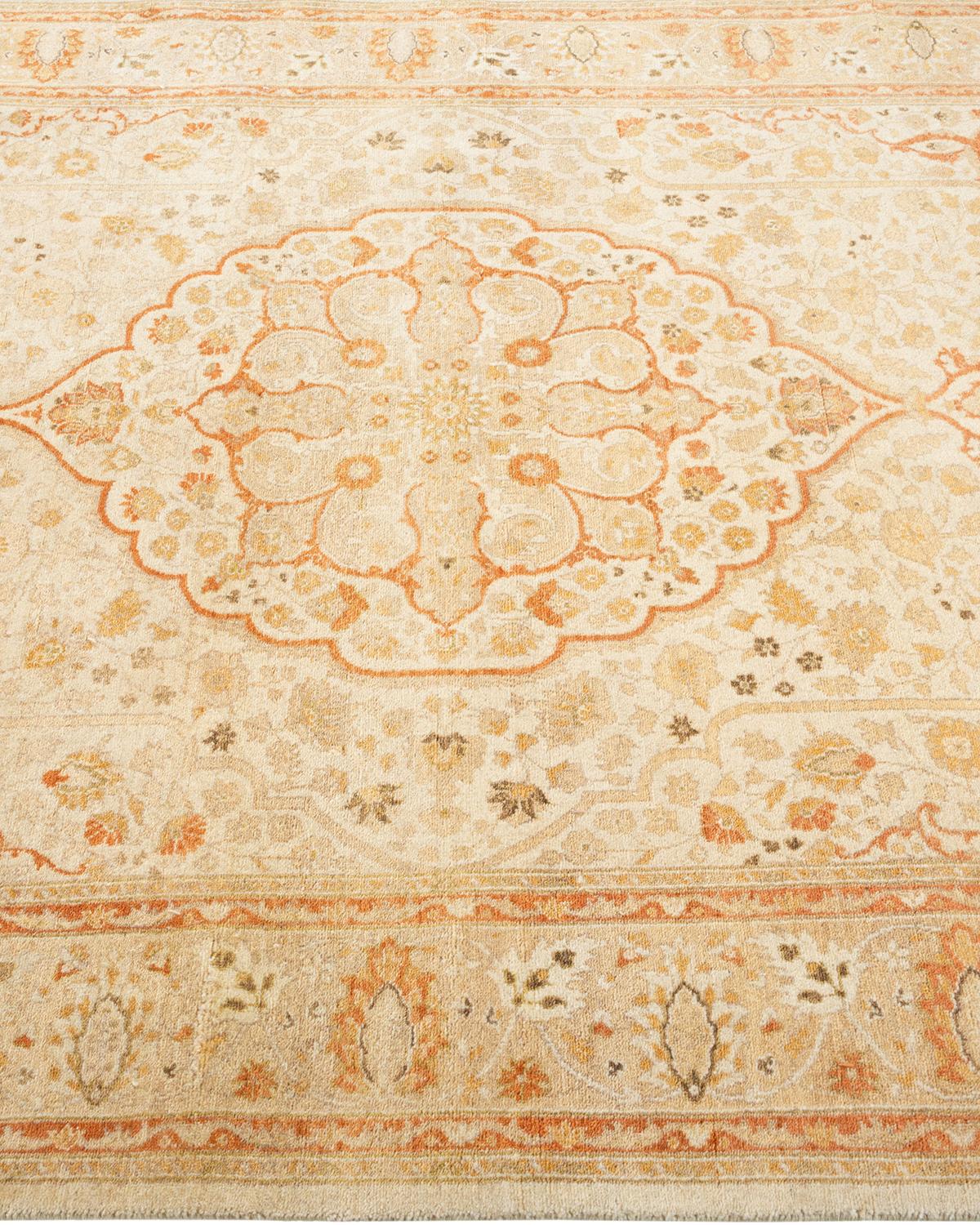 Tapis Mogul ivoire à fleurs noué à la main - Exemplaire unique Neuf - En vente à Norwalk, CT