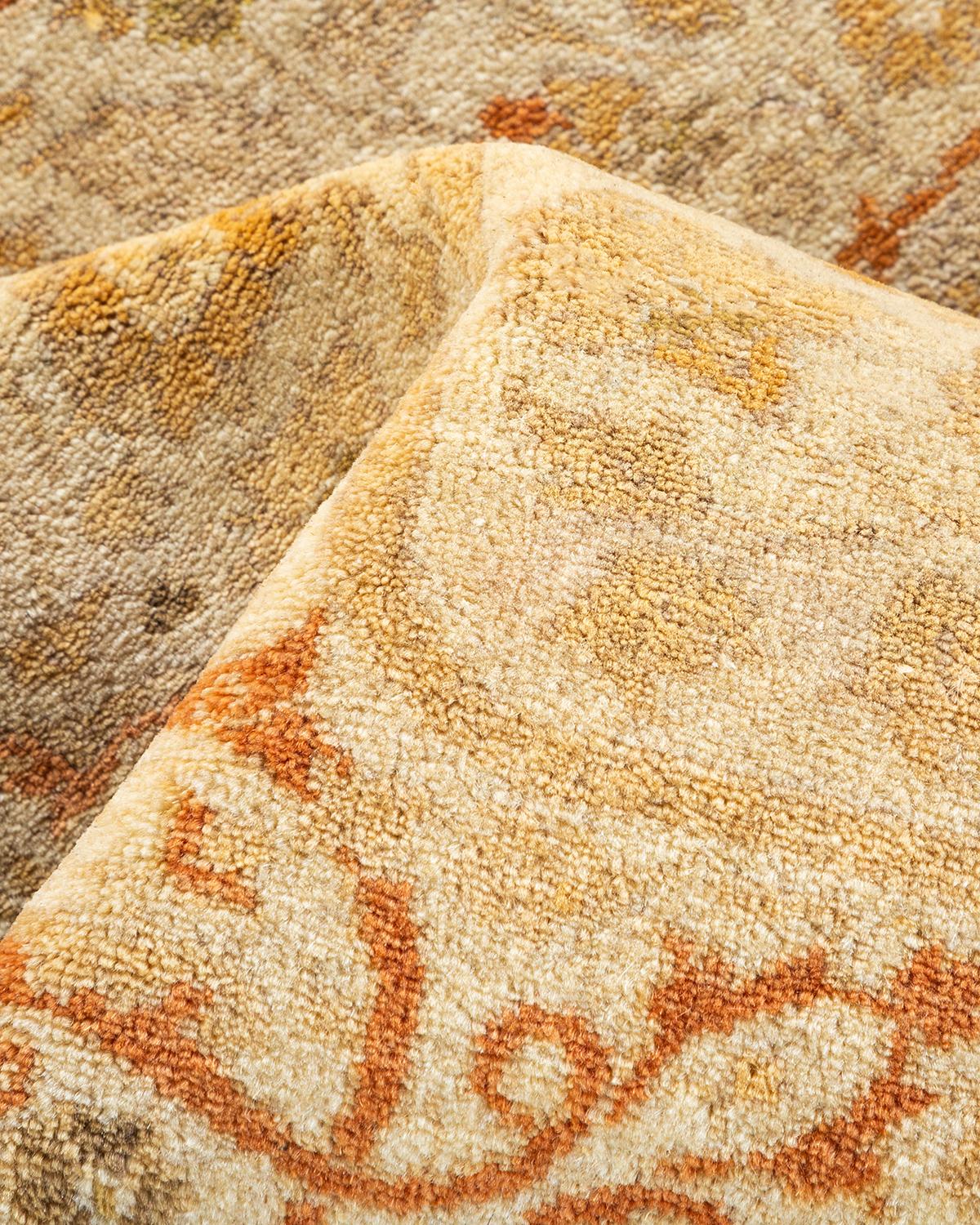 Tapis Mogul ivoire à fleurs noué à la main - Exemplaire unique en vente 1