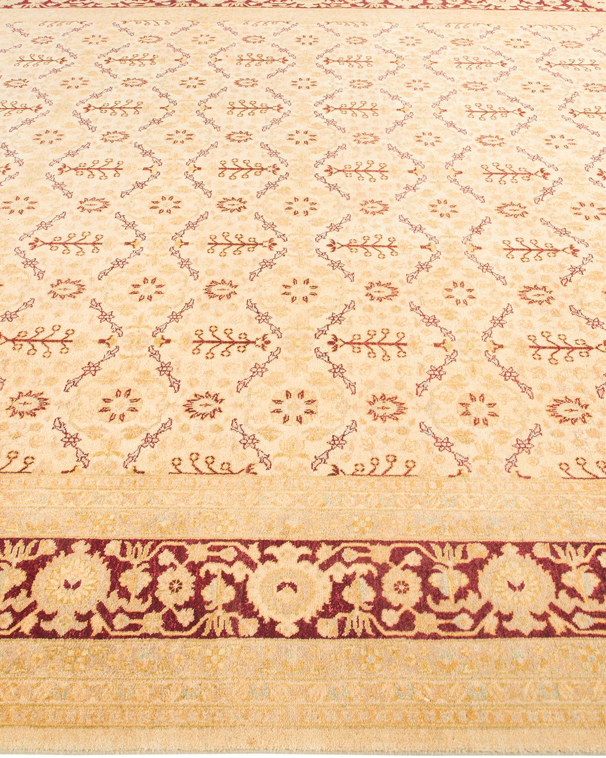 One-of-a-kind Hand Knotted Floral Mogul Ivory Area Rug In New Condition For Sale In Norwalk, CT