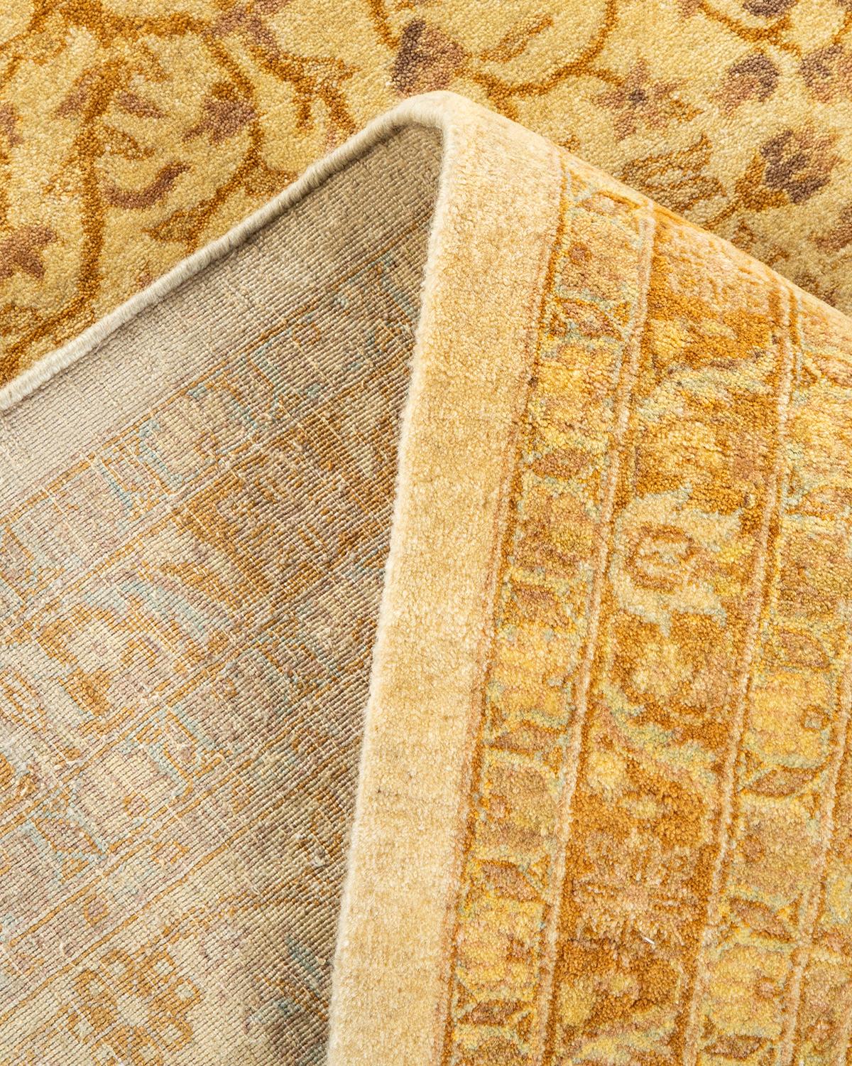 Laine Tapis Mogul ivoire à fleurs noué à la main - Exemplaire unique en vente