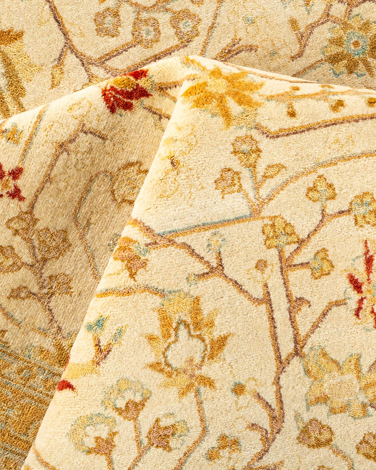 Tapis Mogul ivoire à fleurs noué à la main, unique en son genre en vente 1