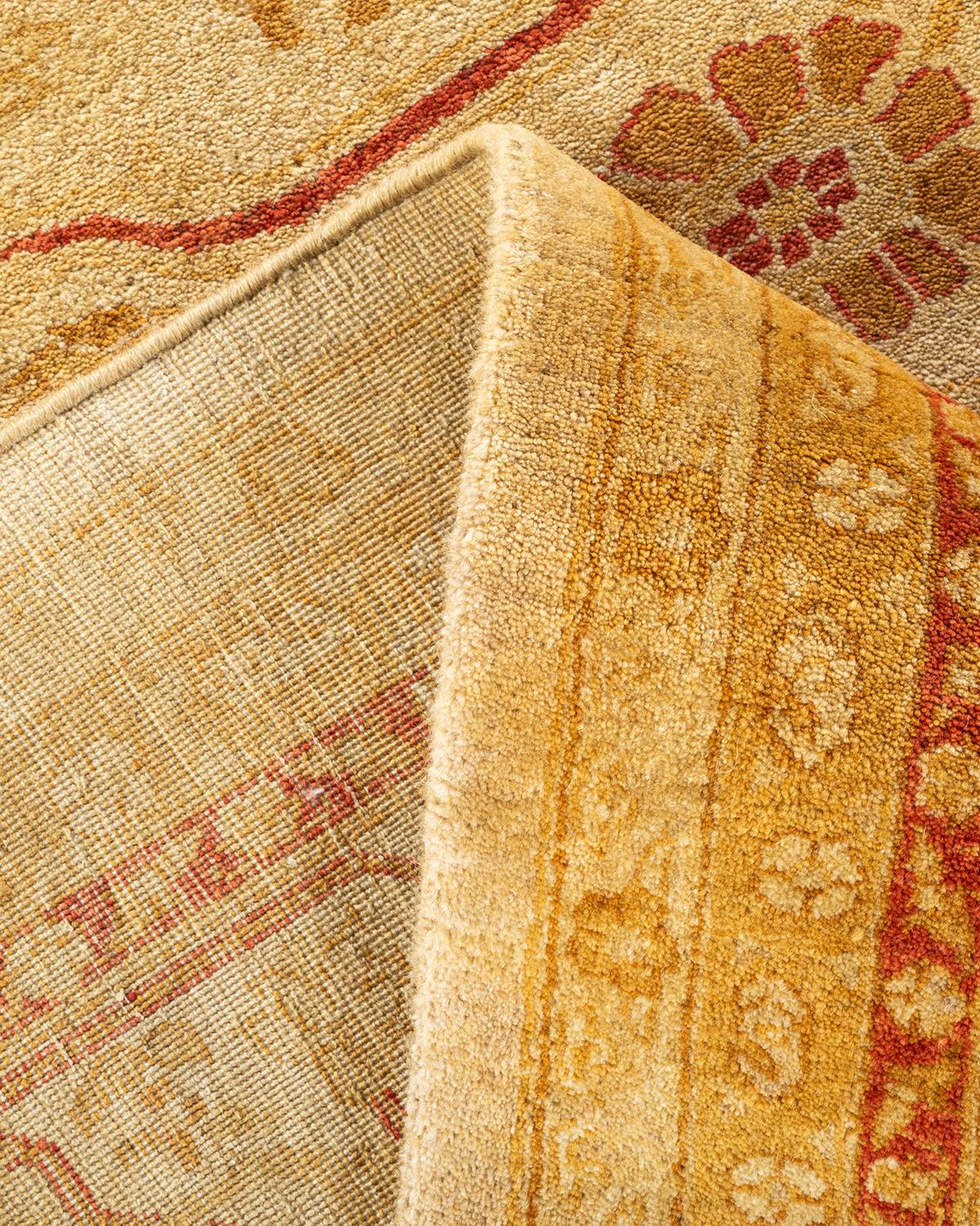 Handgeknüpfter elfenbeinfarbener Mogul-Teppich mit Blumenmuster, Unikat (Wolle) im Angebot