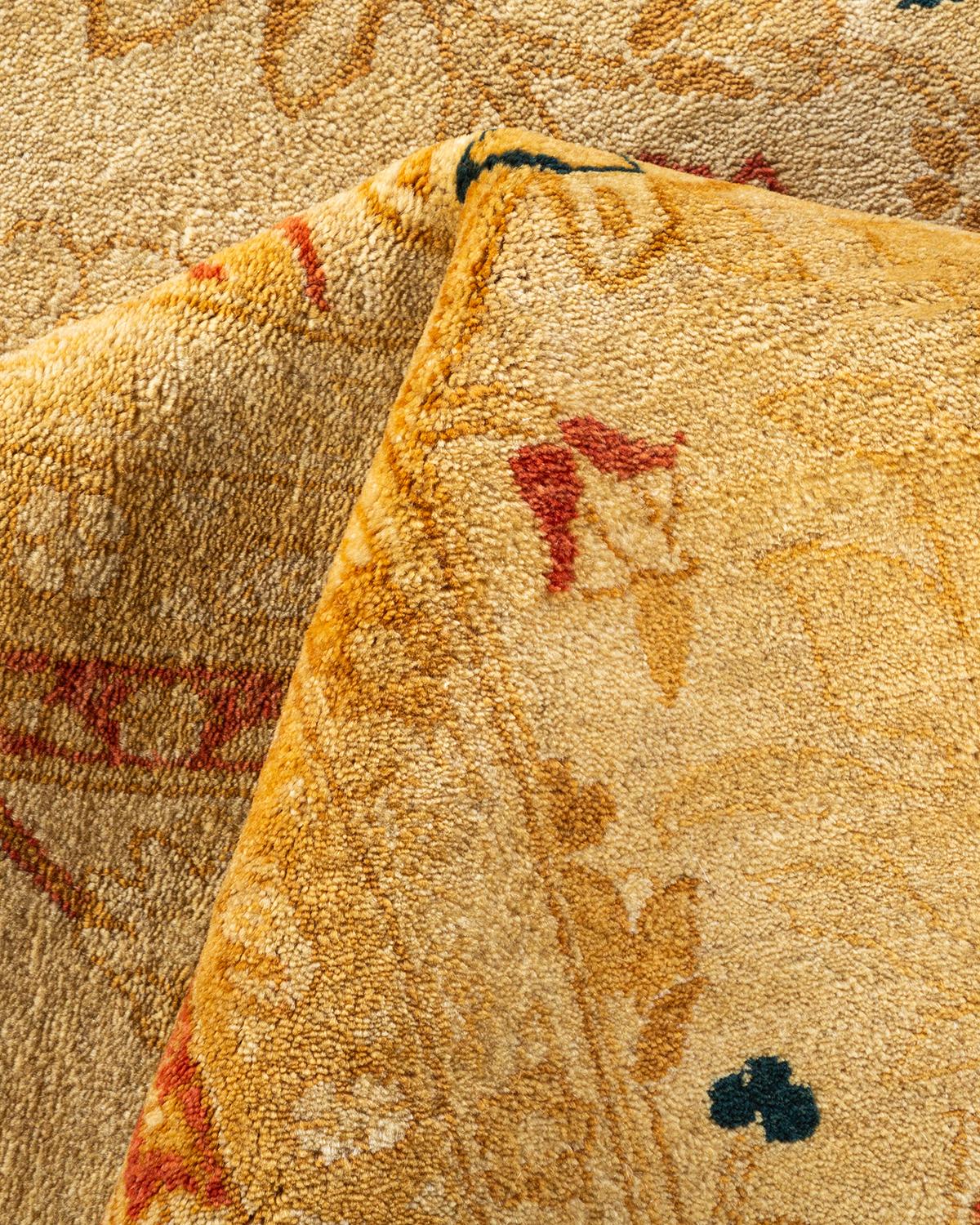 Handgeknüpfter elfenbeinfarbener Mogul-Teppich mit Blumenmuster, Unikat im Angebot 1