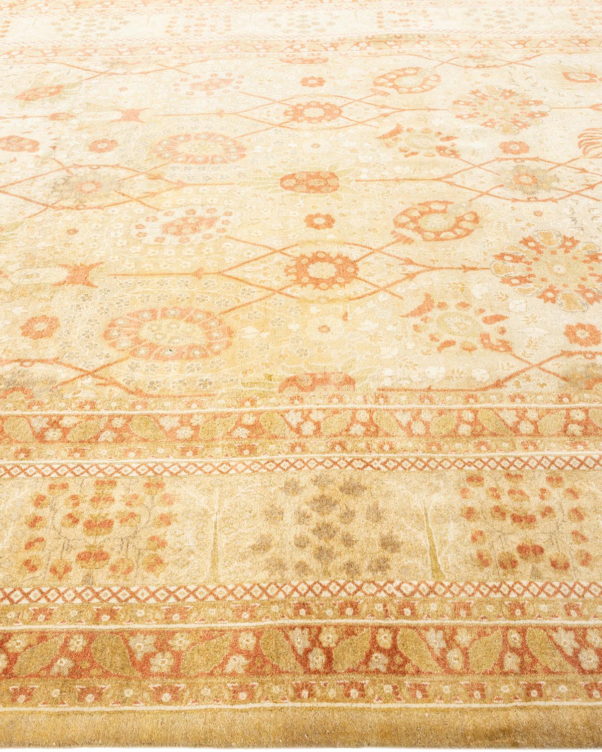 Handgeknüpfter elfenbeinfarbener Mogul-Teppich mit Blumenmuster, Unikat im Zustand „Neu“ im Angebot in Norwalk, CT
