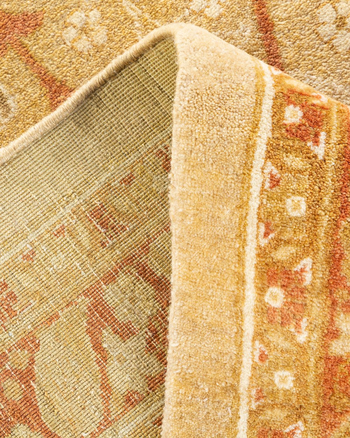 Handgeknüpfter elfenbeinfarbener Mogul-Teppich mit Blumenmuster, Unikat (Wolle) im Angebot
