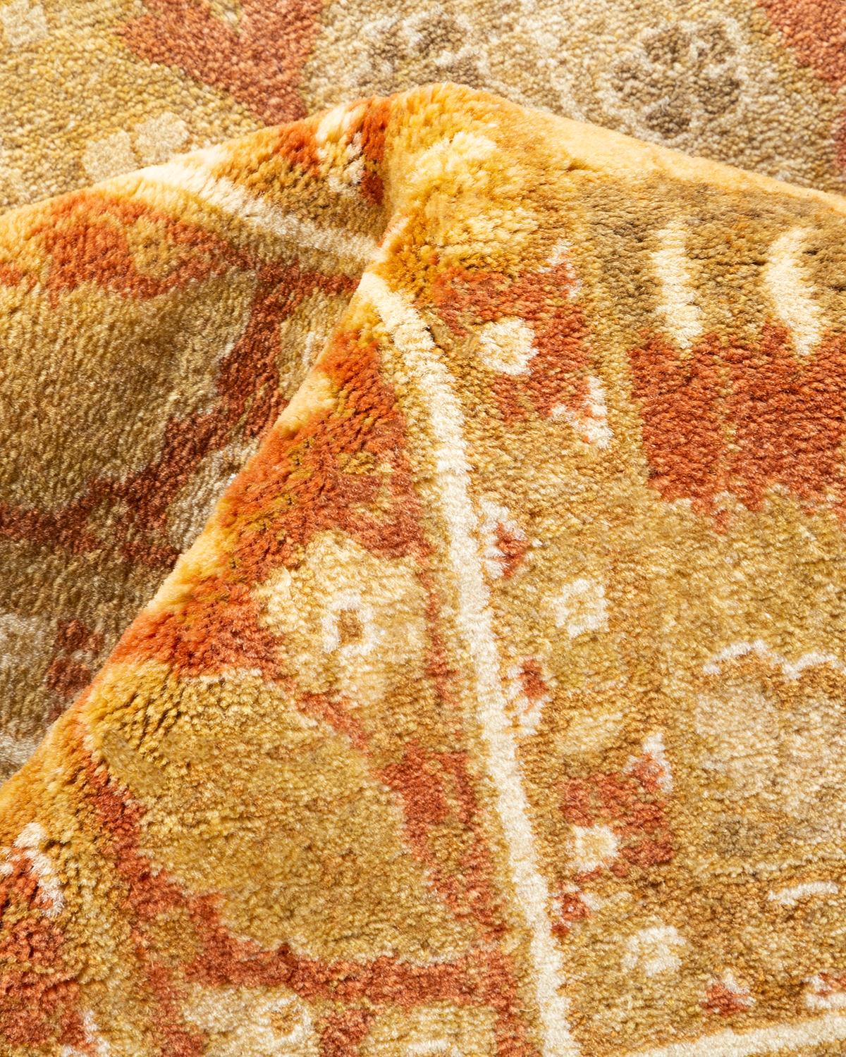 Handgeknüpfter elfenbeinfarbener Mogul-Teppich mit Blumenmuster, Unikat im Angebot 1