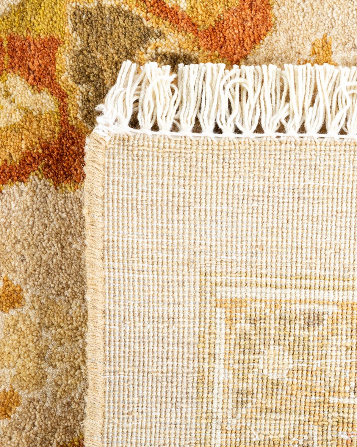 XXIe siècle et contemporain Tapis Mogul ivoire à fleurs noué à la main - Exemplaire unique en vente