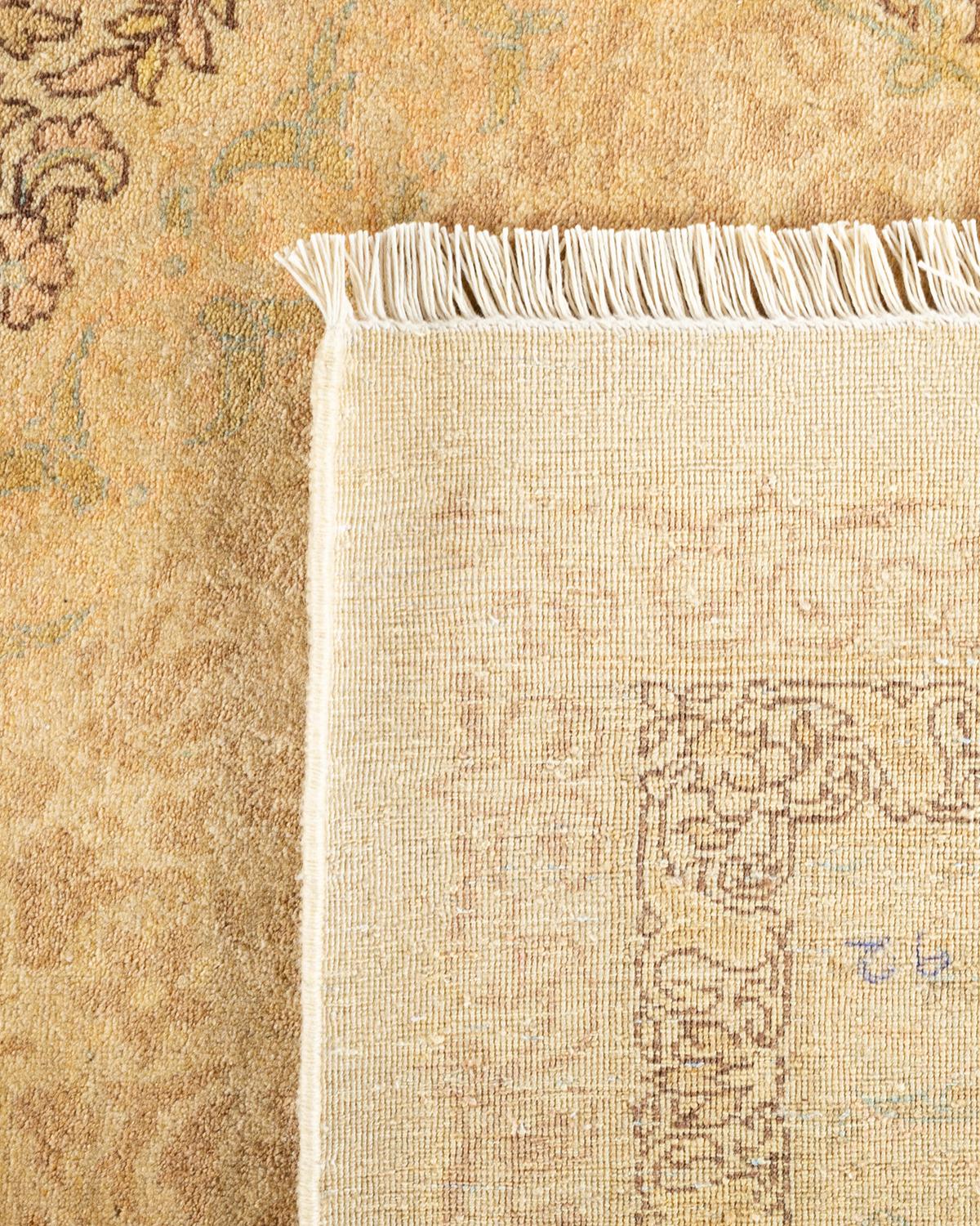 XXIe siècle et contemporain Tapis Mogul ivoire à fleurs noué à la main - Exemplaire unique en vente