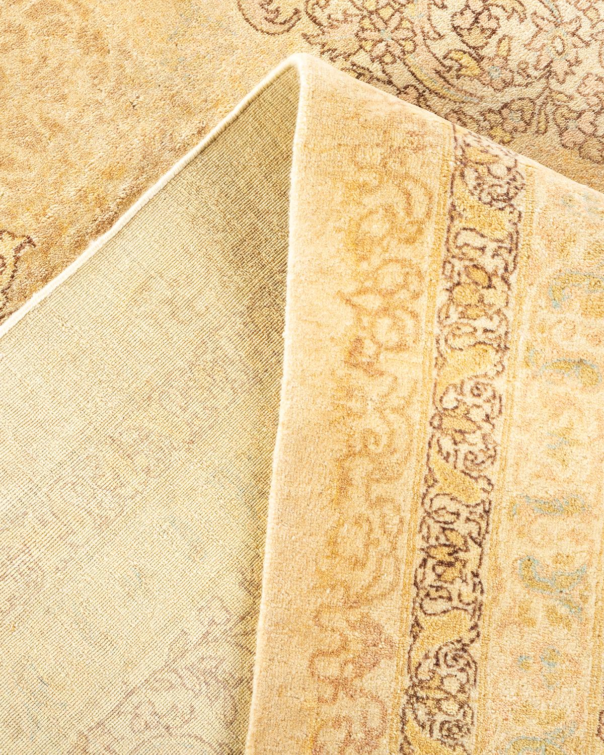Laine Tapis Mogul ivoire à fleurs noué à la main - Exemplaire unique en vente