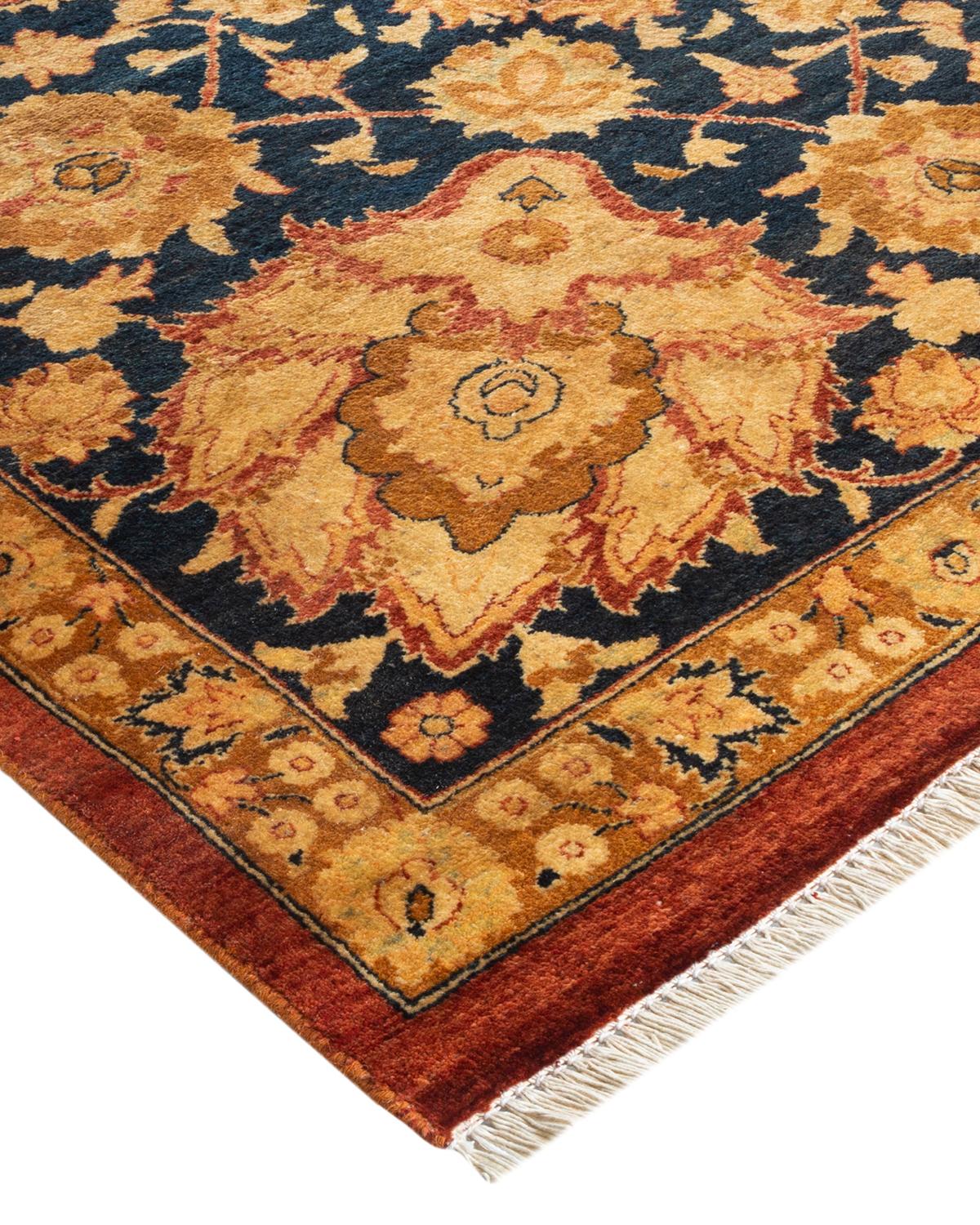 Avec leurs palettes discrètes et leurs motifs en relief, les tapis de la collection Mogul apporteront une sophistication intemporelle à toutes les pièces. Influencés par un éventail de motifs turcs, indiens et persans, les artisans qui tissent à la