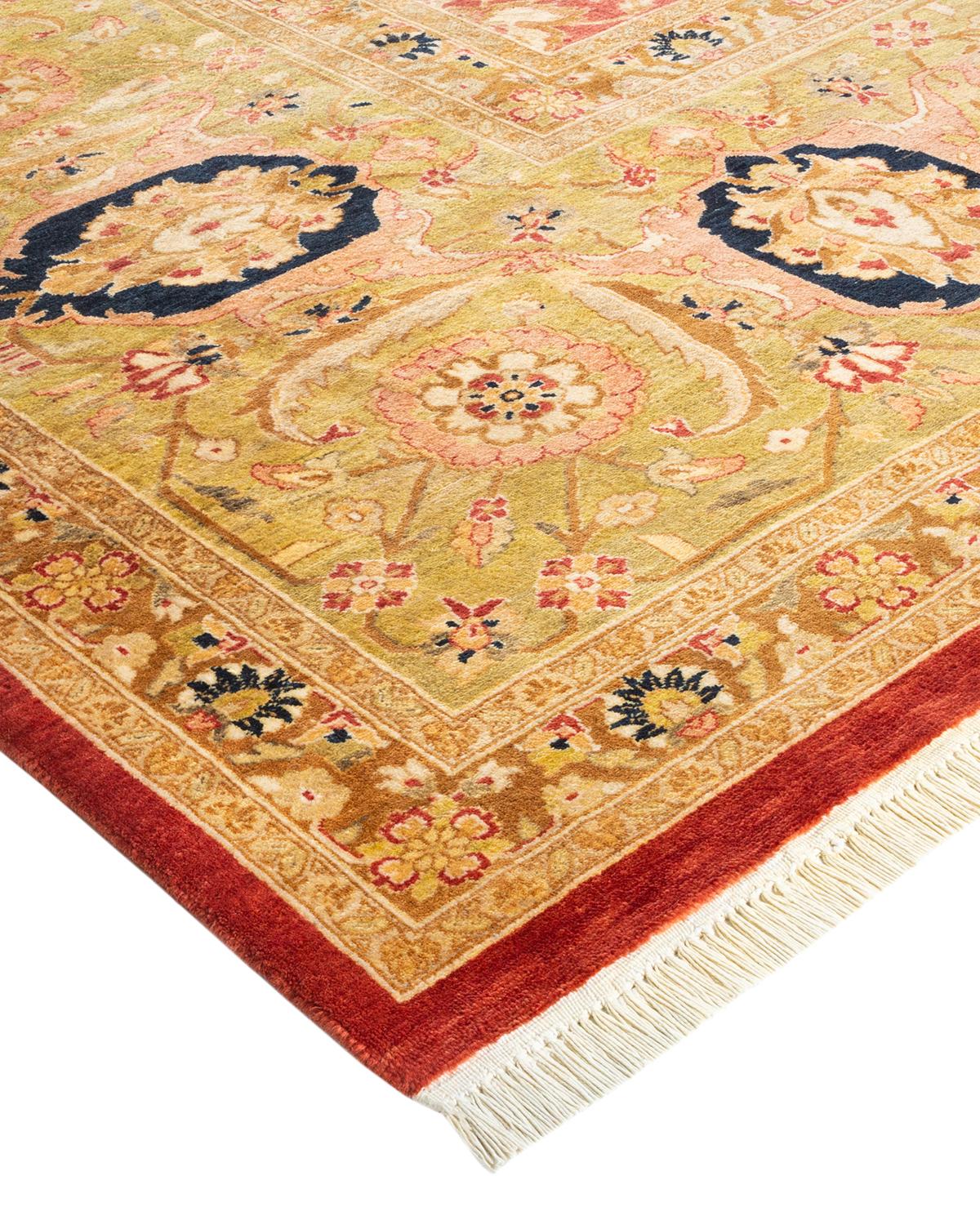 Die Teppiche der Mogul-Kollektion bringen mit ihren zurückhaltenden Farben und Allover-Mustern zeitlose Eleganz in jeden Raum. Beeinflusst von einem Spektrum türkischer, indischer und persischer Designs, lassen die Kunsthandwerker, die diese