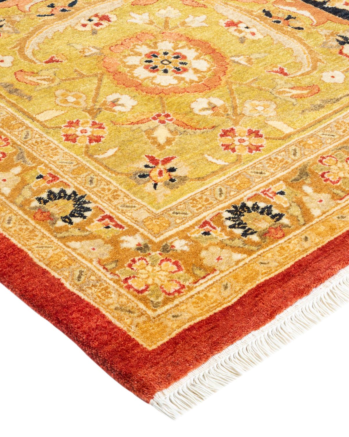 Las alfombras de la colección Mogul, con sus colores discretos y sus diseños en toda la superficie, aportarán una sofisticación atemporal a cualquier habitación. Influenciadas por un espectro de diseños turcos, indios y persas, los artesanos que