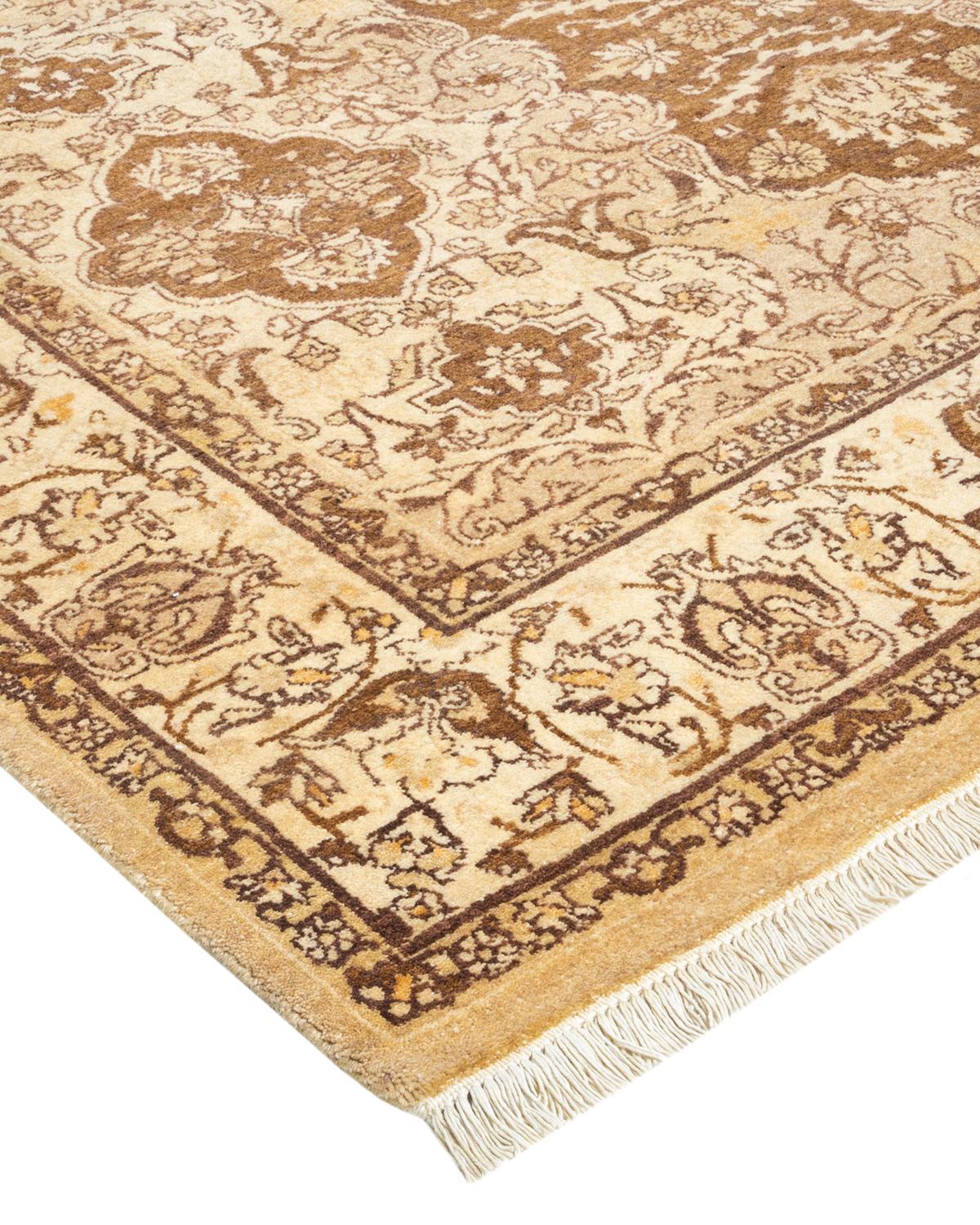 Avec leurs palettes discrètes et leurs motifs à l'envers, les tapis de la collection Mogul apporteront une sophistication intemporelle à n'importe quelle pièce. Influencés par un éventail de motifs turcs, indiens et persans, les artisans qui tissent