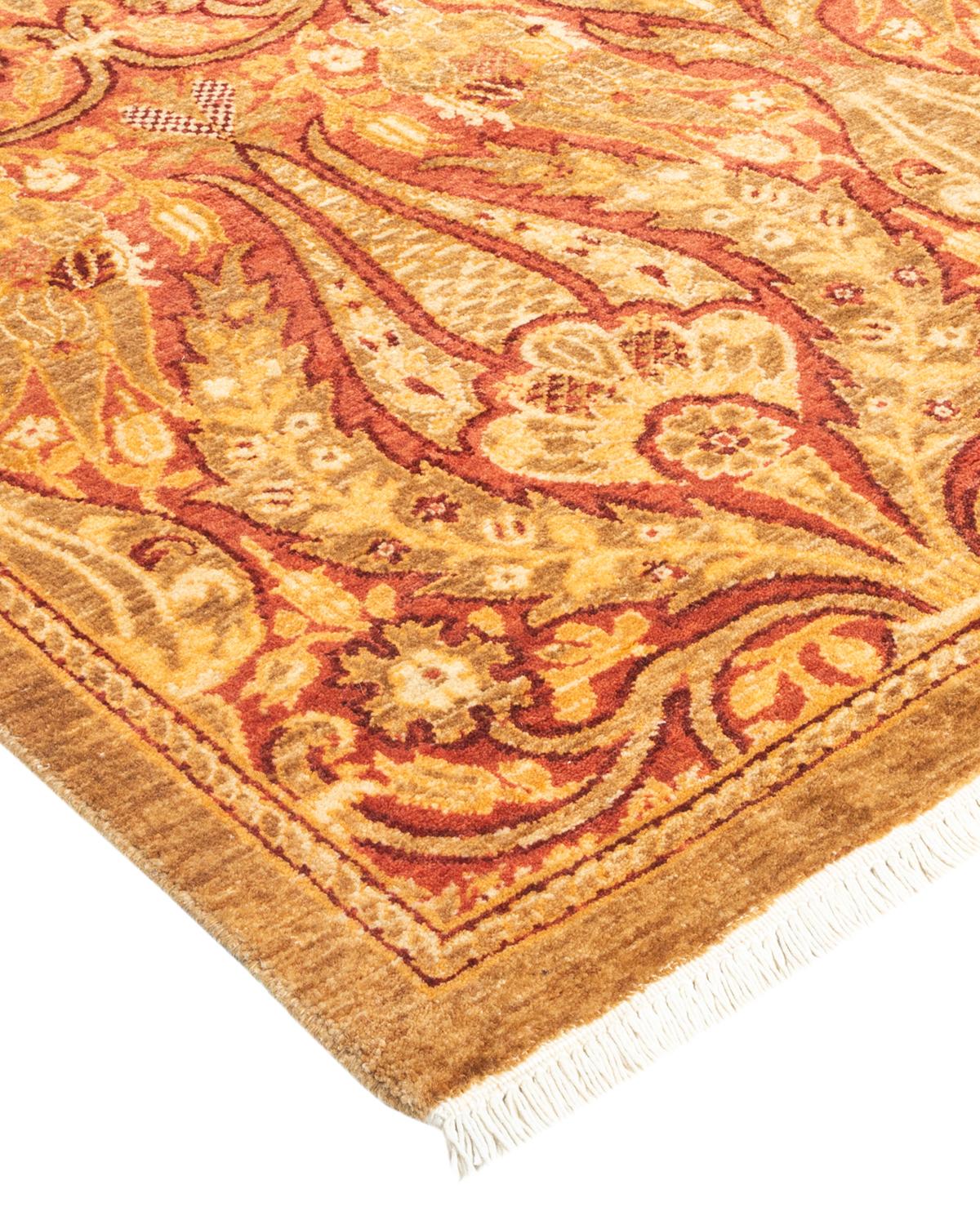 Avec leurs palettes discrètes et leurs motifs en relief, les tapis de la collection Mogul apporteront une sophistication intemporelle à toutes les pièces. Influencés par un éventail de motifs turcs, indiens et persans, les artisans qui tissent à la