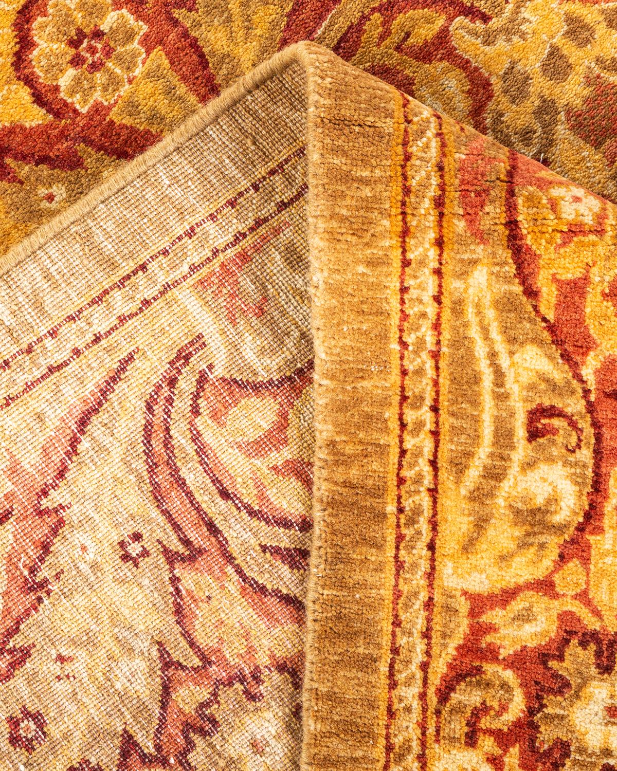 Laine Unique en son genre Tapis floral Mogul Yellow, noué à la main en vente