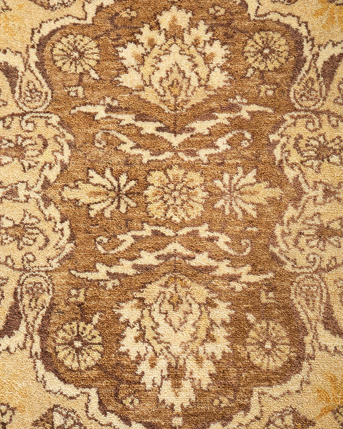 Pakistanais Tapis Mogul jaune à fleurs noué à la main, unique en son genre en vente