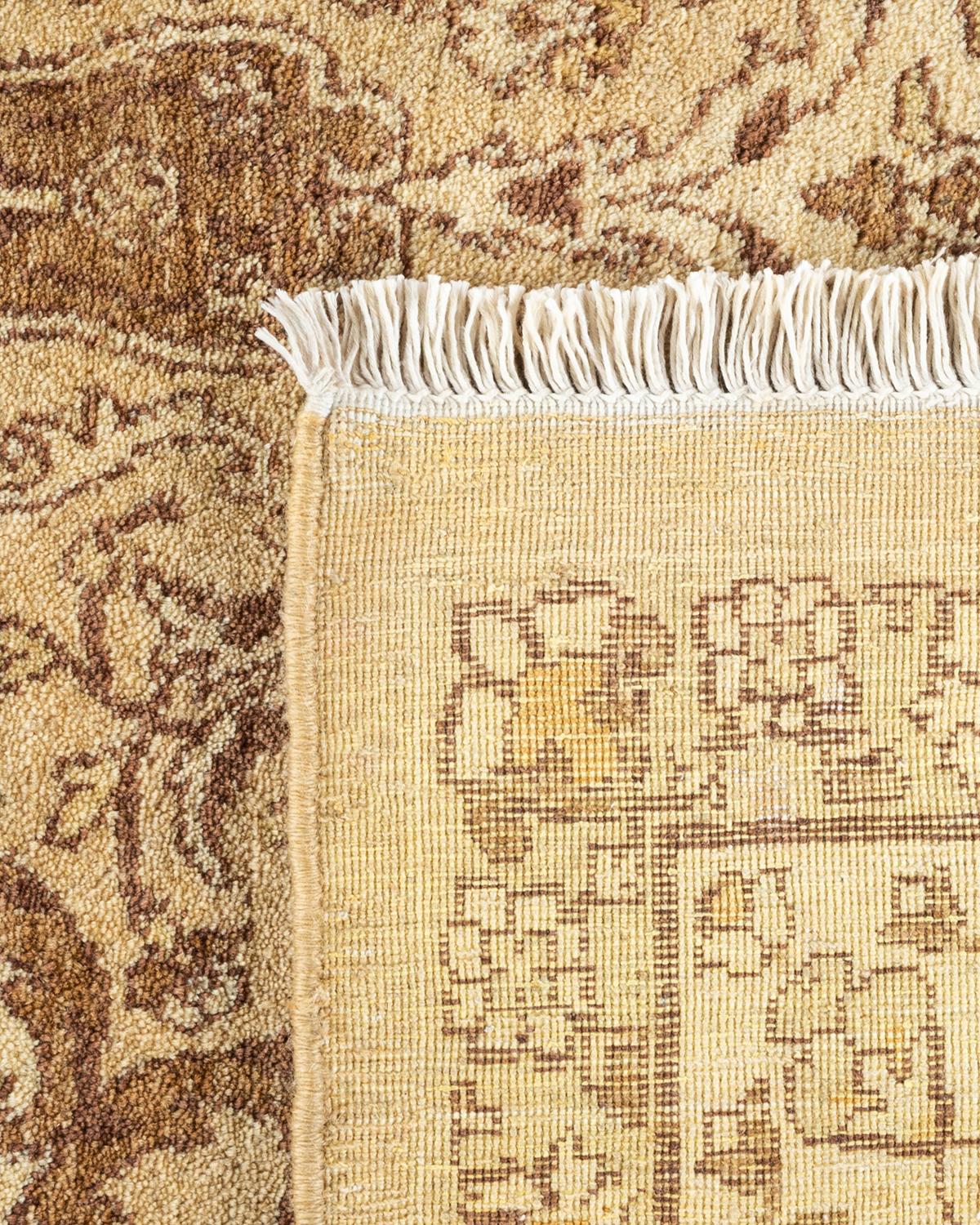 XXIe siècle et contemporain Tapis Mogul jaune à fleurs noué à la main, unique en son genre en vente