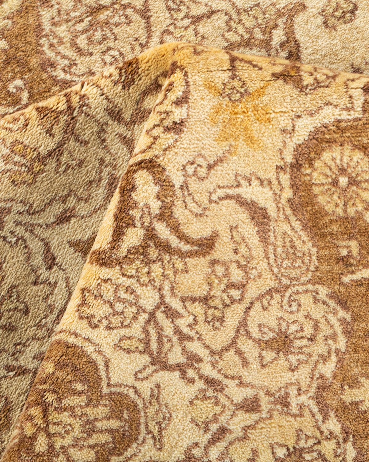 Tapis Mogul jaune à fleurs noué à la main, unique en son genre en vente 1