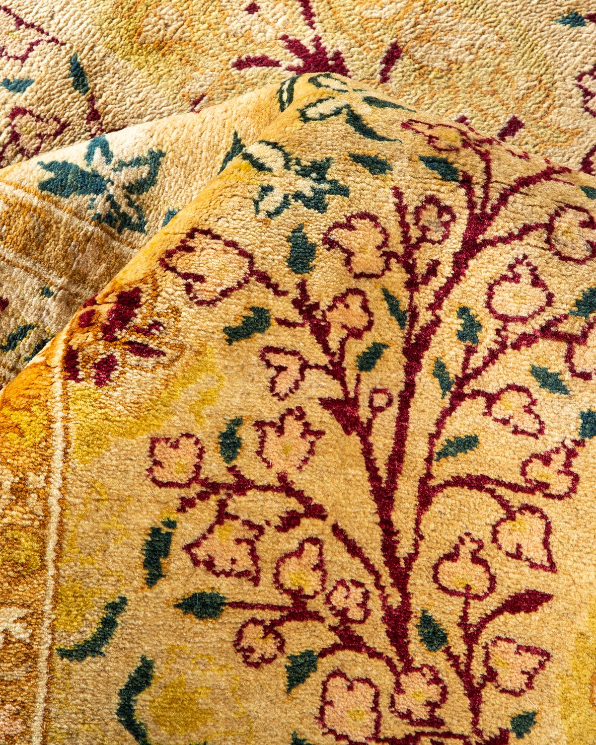 Tapis Mogul jaune à motifs floraux noués à la main, unique en son genre en vente 1