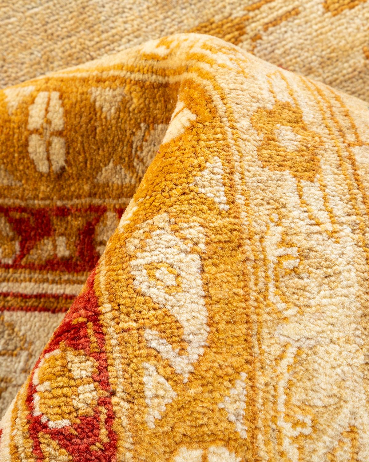 Tapis Mogul jaune à motifs floraux noués à la main, unique en son genre en vente 2