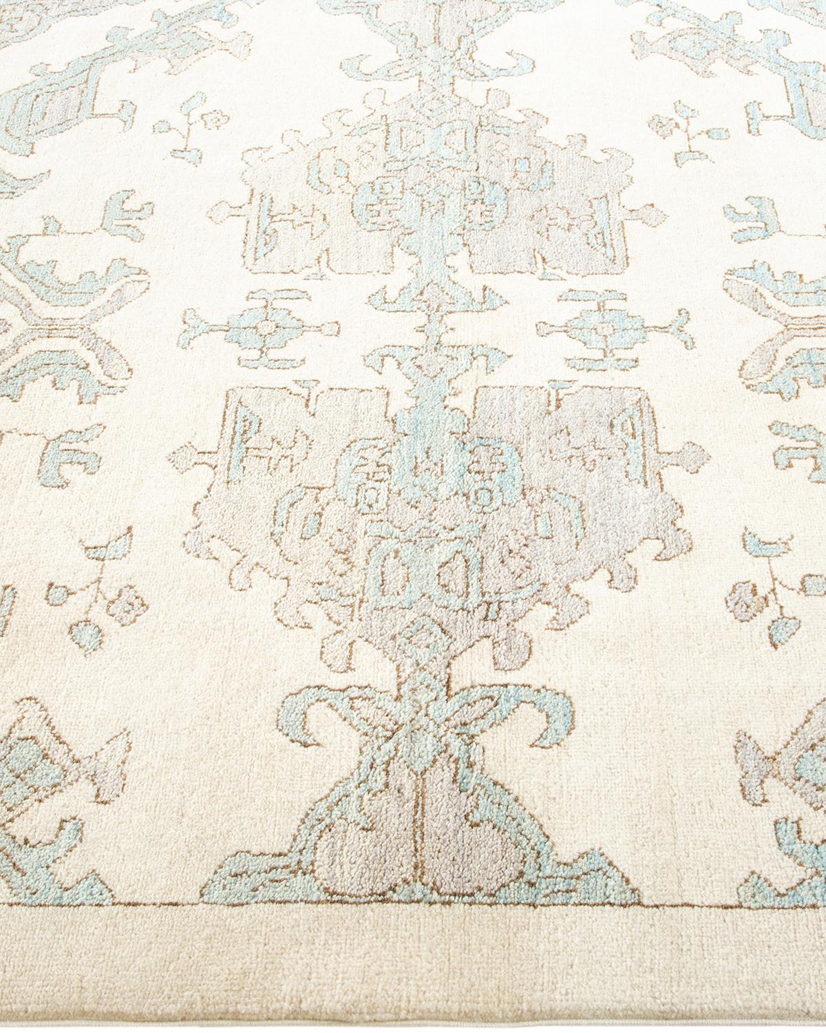 One-of-a-kind Hand Knotted Geometric Eclectic Ivory Area Rug In New Condition For Sale In Norwalk, CT