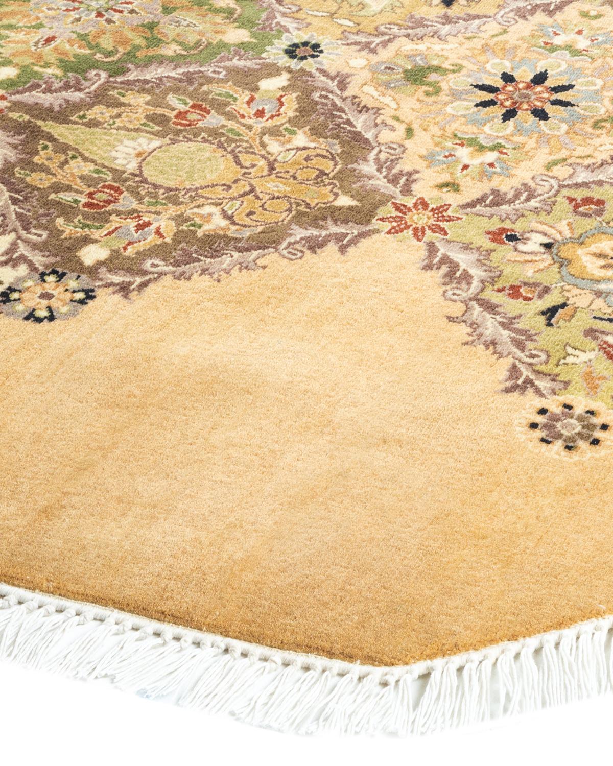 Con palette sobrie e disegni allover, i tappeti della Collezione Mogul doneranno una raffinatezza senza tempo a qualsiasi stanza. Influenzati da uno spettro di disegni turchi, indiani e persiani, gli artigiani che tessono a mano questi tappeti di
