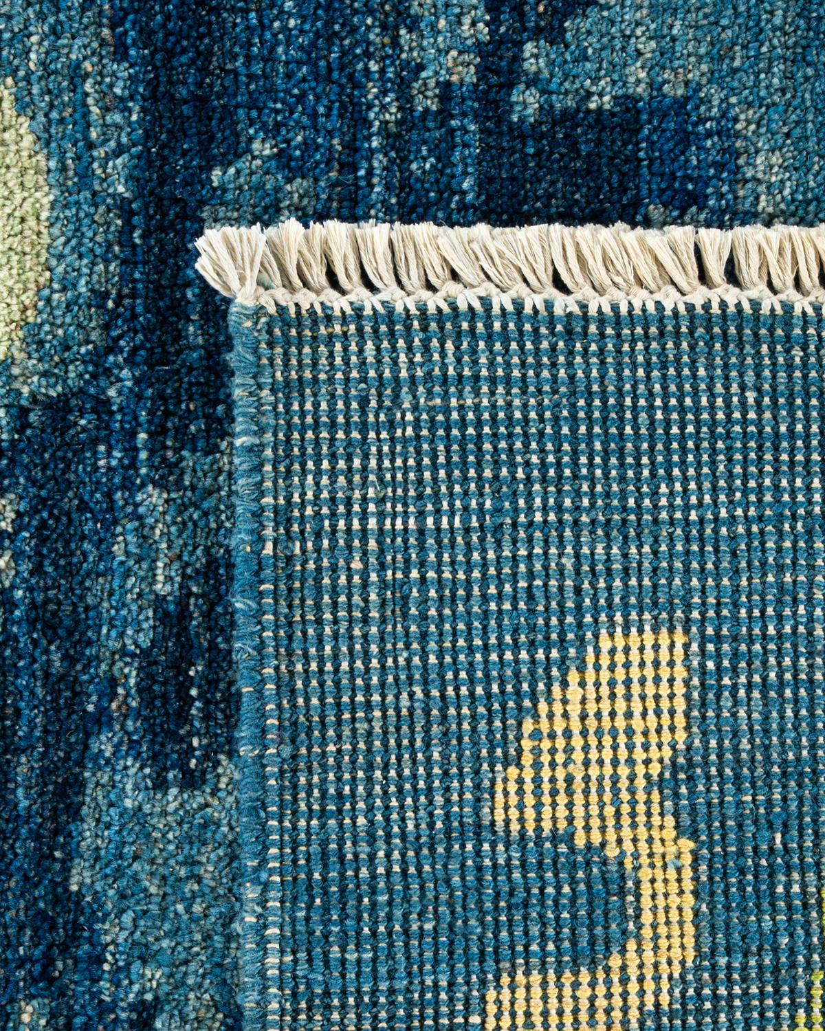 Handgeknüpfter, moderner, hellblauer Ikat-Teppich, Unikat, Unikat (21. Jahrhundert und zeitgenössisch) im Angebot