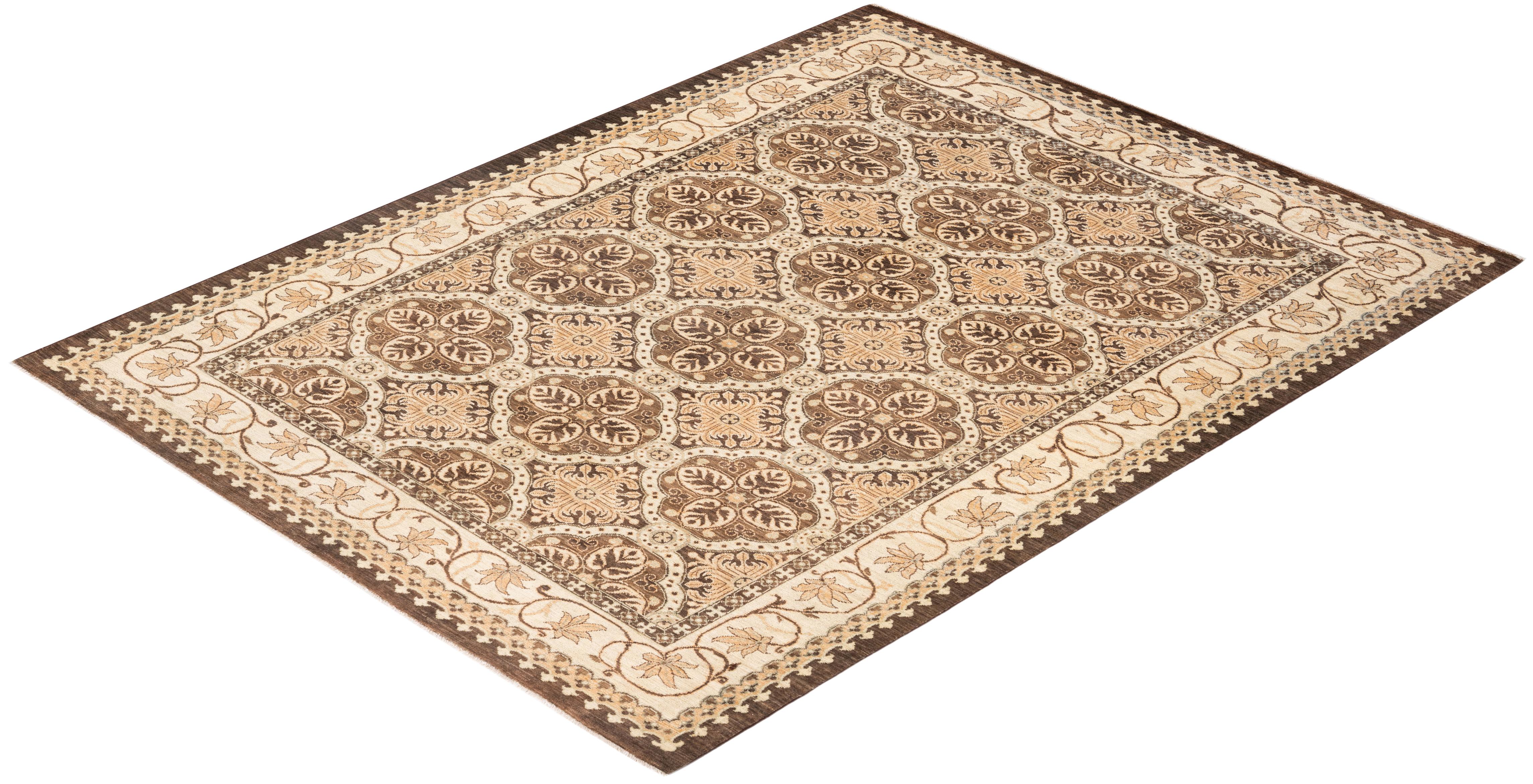 Handgeknüpfter, eklektischer Khotan-Teppich in Braun, Unikat, Unikat im Angebot 2