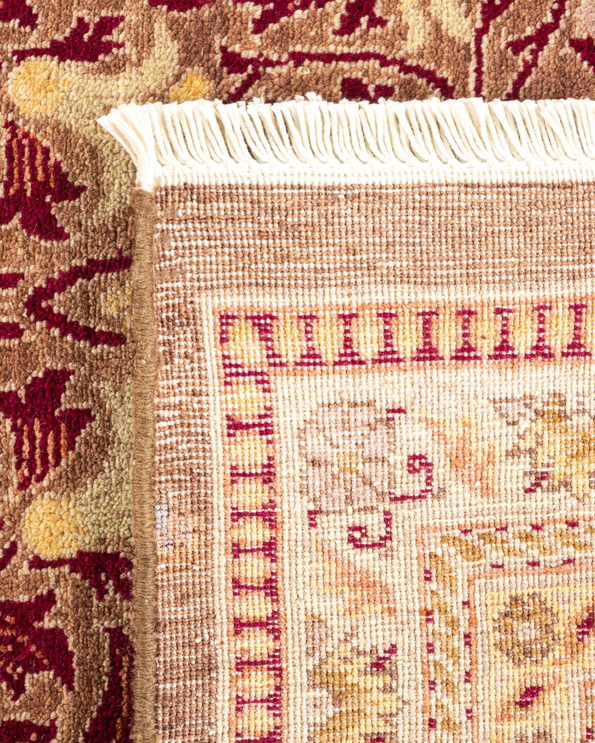 Handgeknüpfter, orientalischer, eklektischer, brauner Teppich, Unikat (21. Jahrhundert und zeitgenössisch) im Angebot