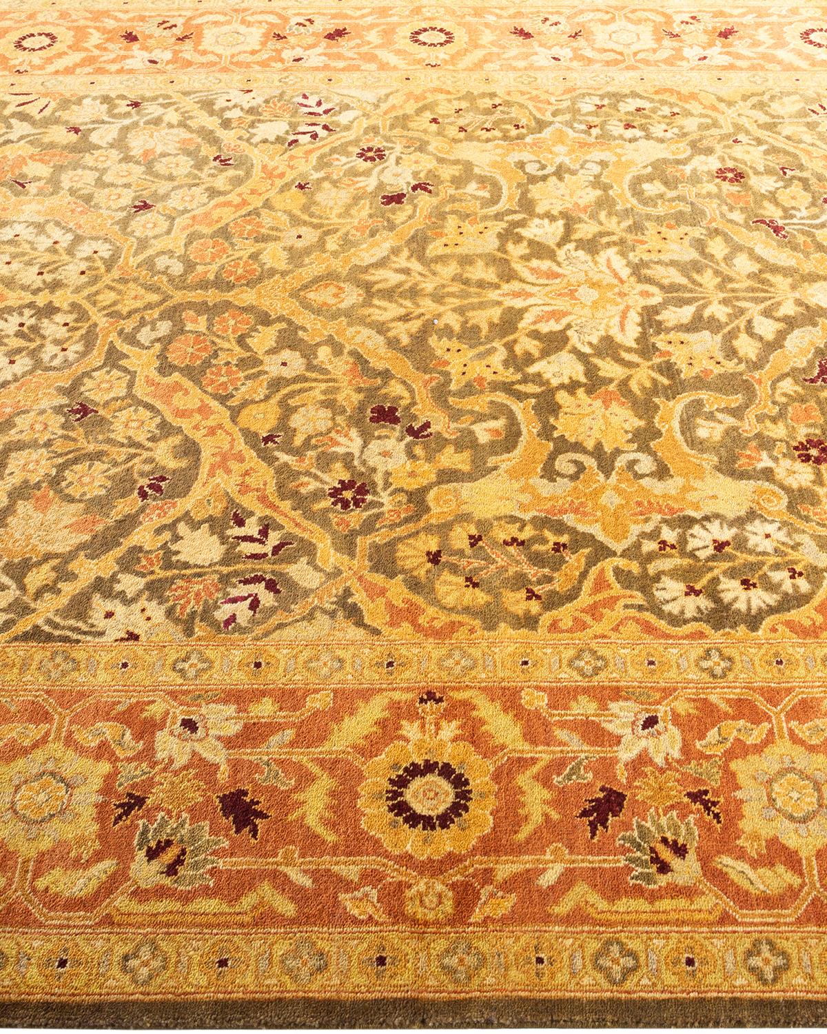 One-of-a-kind Hand Knotted Oriental Eclectic Green Area Rug In New Condition For Sale In Norwalk, CT