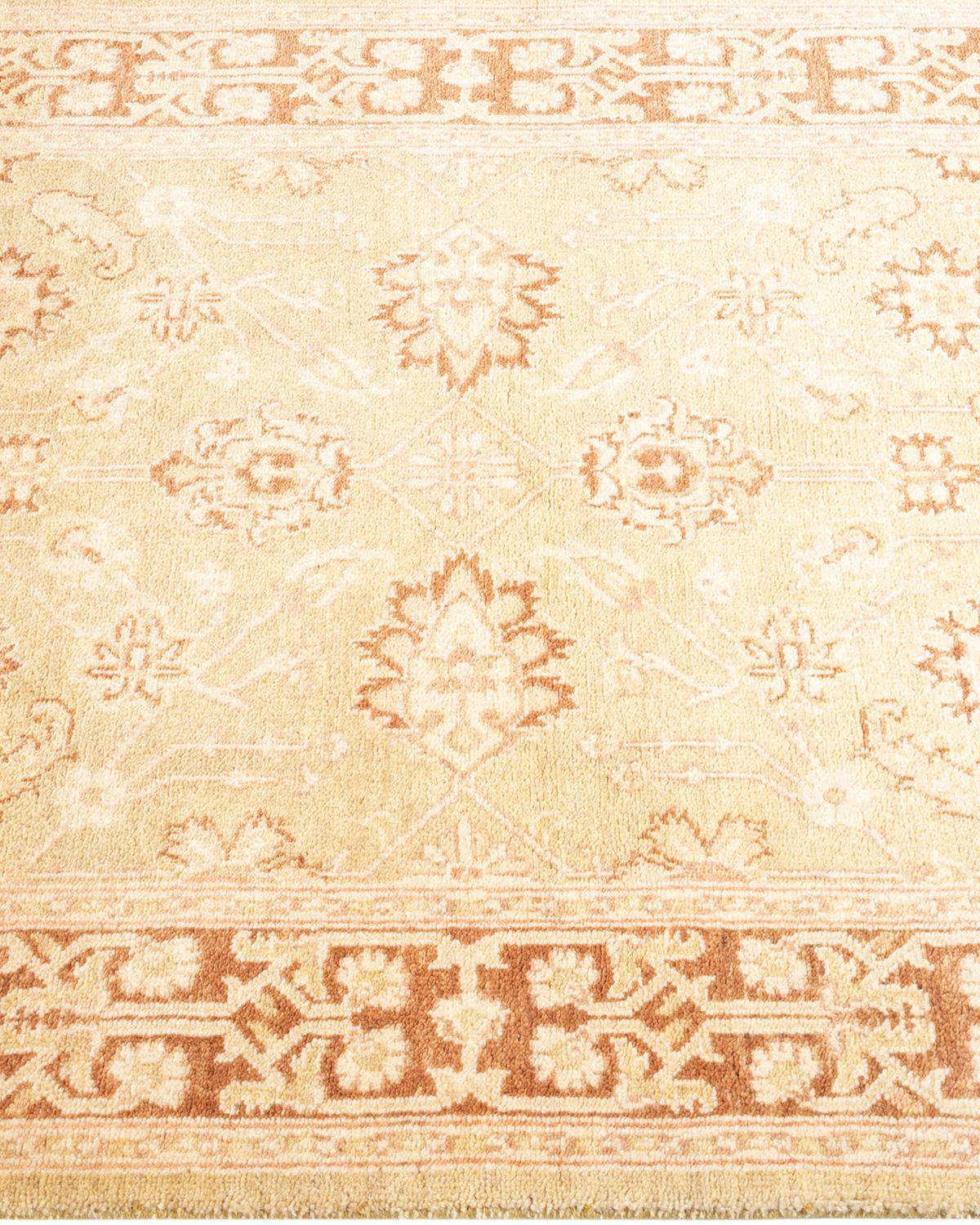 One-of-a-kind Hand Knotted Oriental Eclectic Ivory Area Rug In New Condition For Sale In Norwalk, CT