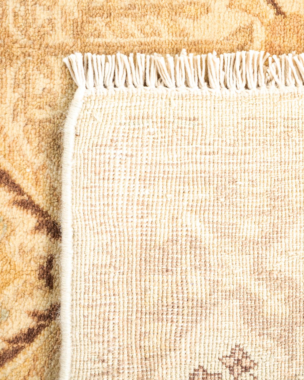 XXIe siècle et contemporain Tapis oriental éclectique unique noué à la main en ivoire, unique en son genre en vente