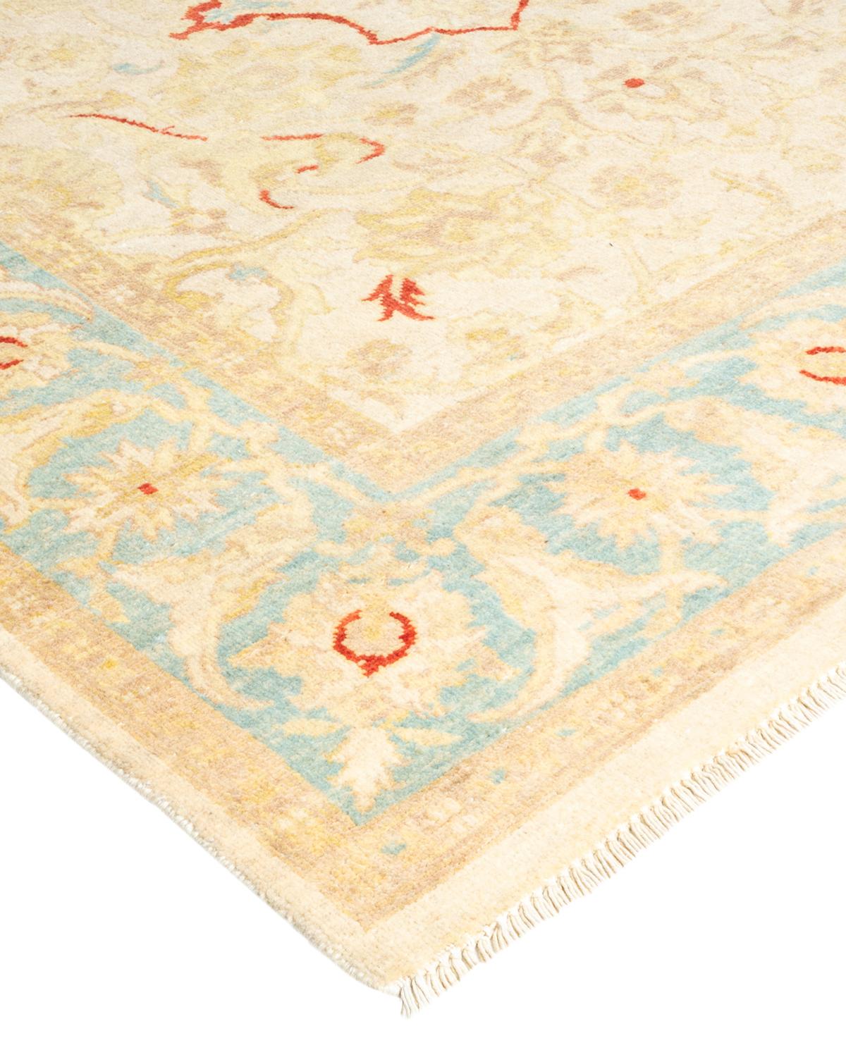 Avec un amalgame de tailles et d'influences esthétiques allant de l'art déco à Rorschach et au modernisme, les tapis de la collection Eclectic défient toute définition, demandant plutôt à devenir des points focaux intrigants d'une pièce. Ce sont à