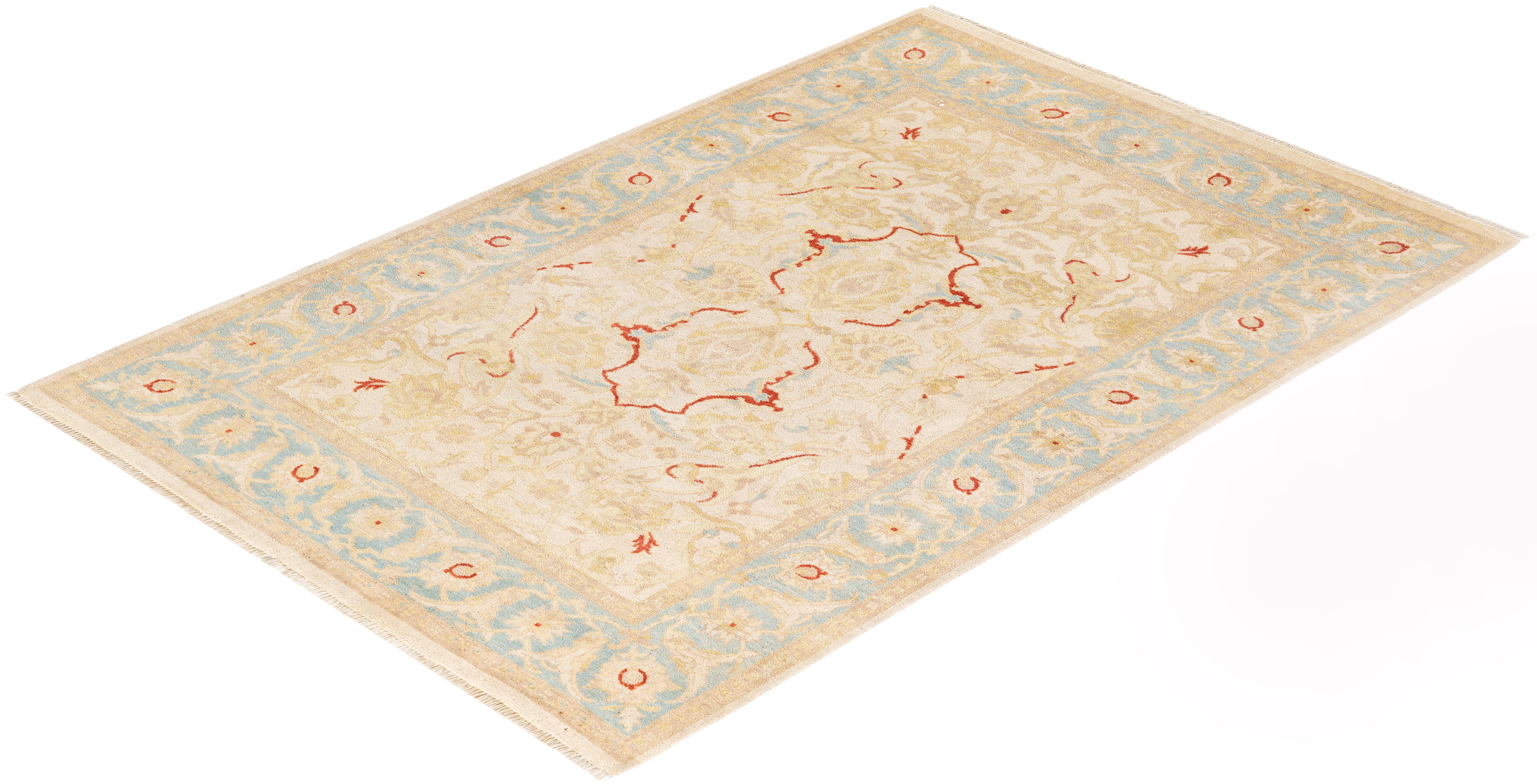 Tapis oriental éclectique ivoire noué à la main, unique en son genre 2