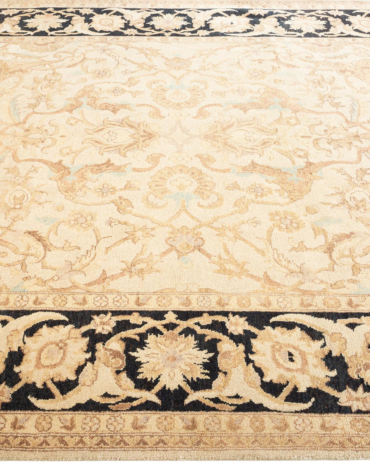 One-of-a-kind Hand Knotted Oriental Eclectic Ivory Area Rug In New Condition For Sale In Norwalk, CT