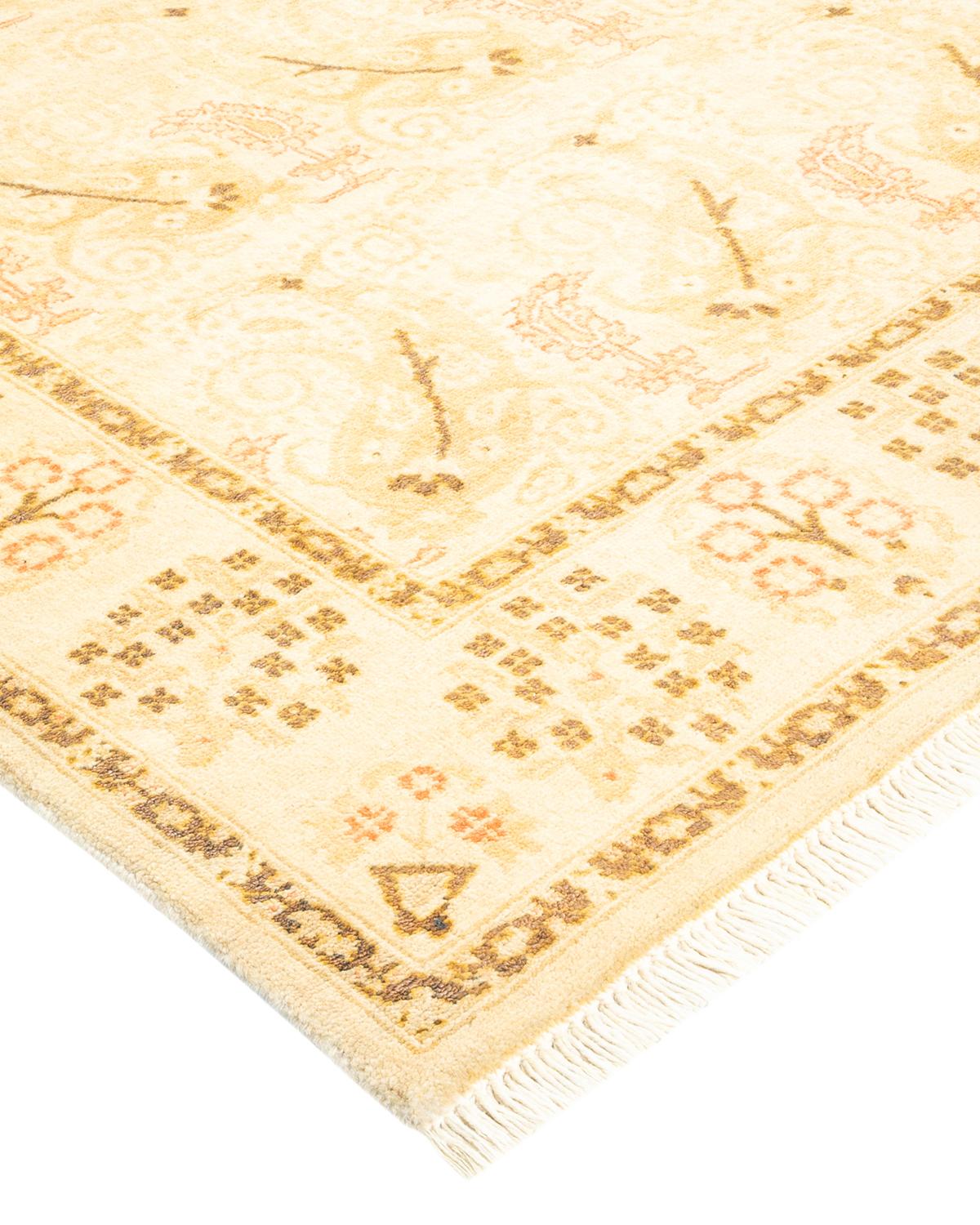 Avec un amalgame de tailles et d'influences esthétiques allant de l'art déco à Rorschach et au modernisme, les tapis de la collection Eclectic défient toute définition, demandant plutôt à devenir des points focaux intrigants d'une pièce. Ce sont à