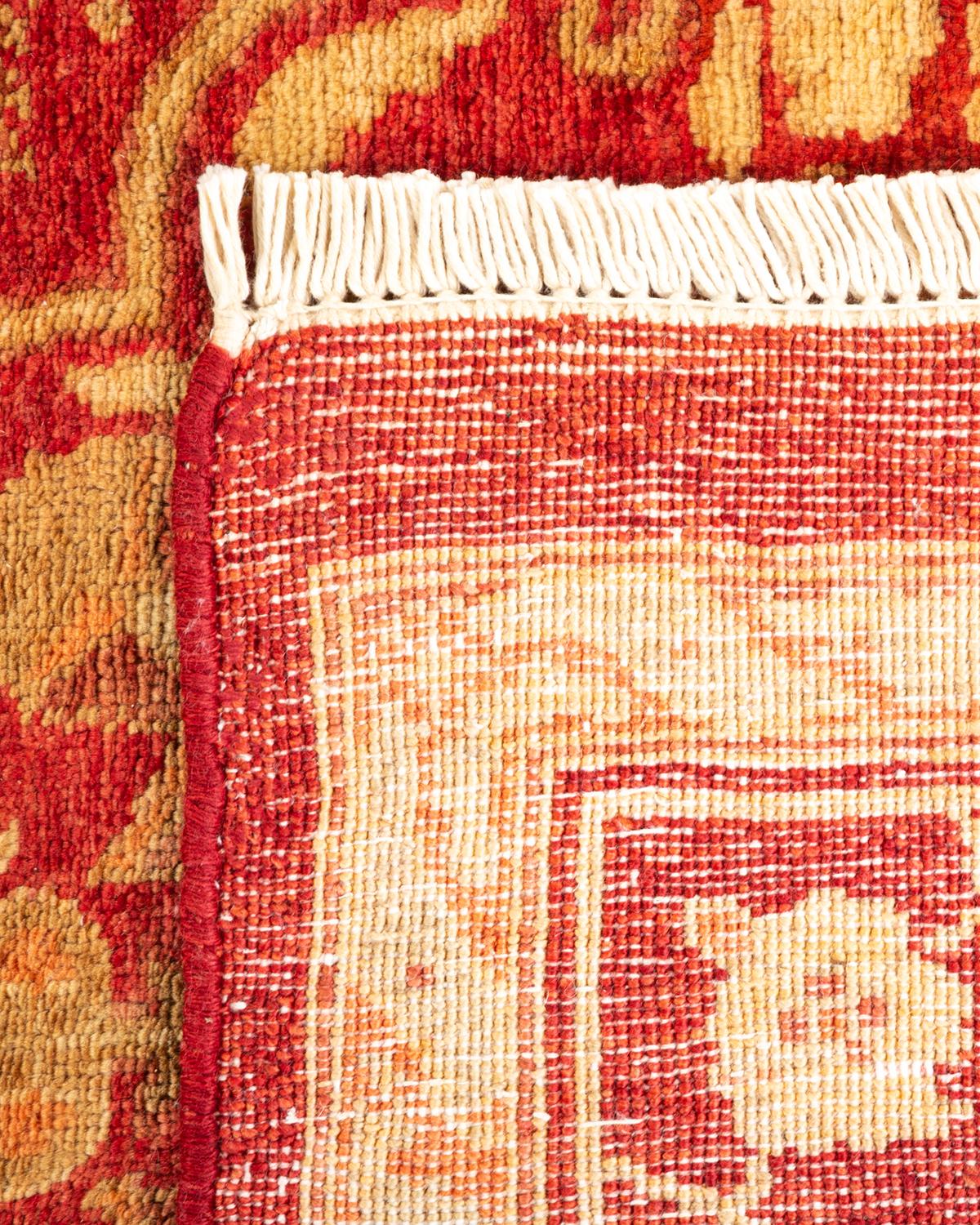XXIe siècle et contemporain Tapis rouge oriental éclectique noué à la main unique en son genre de 6' 1