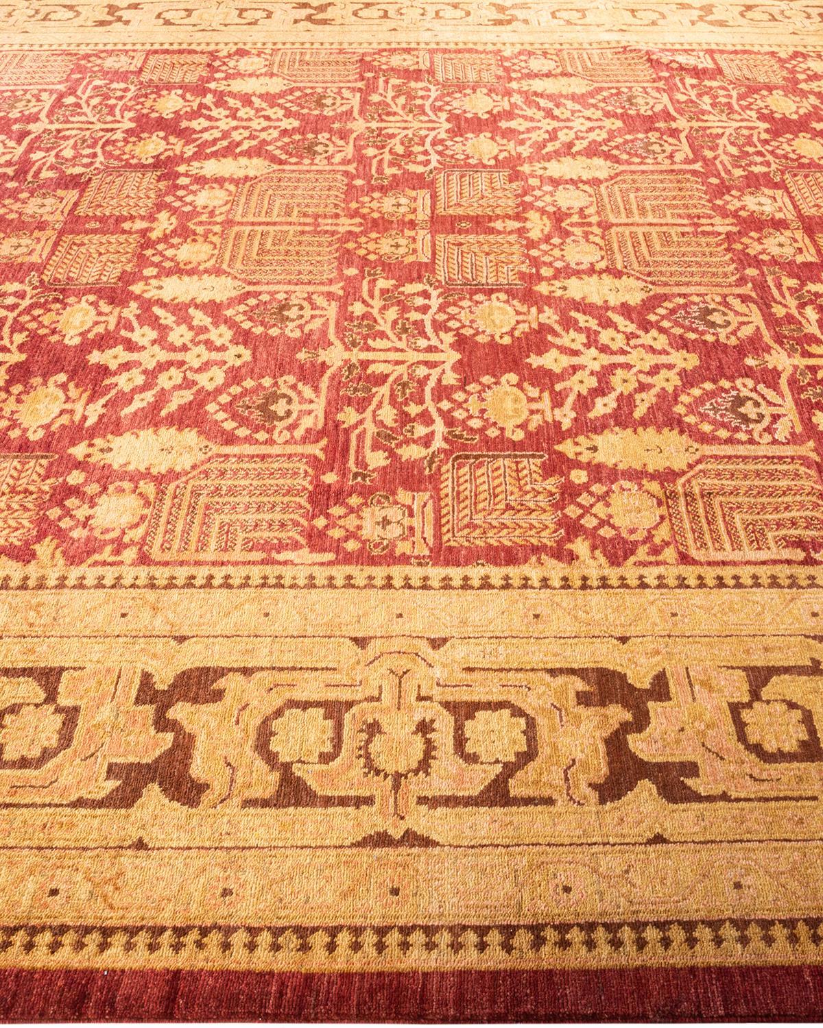 Alfombra oriental ecléctica roja anudada a mano única en su género en Nuevo estado para la venta en Norwalk, CT