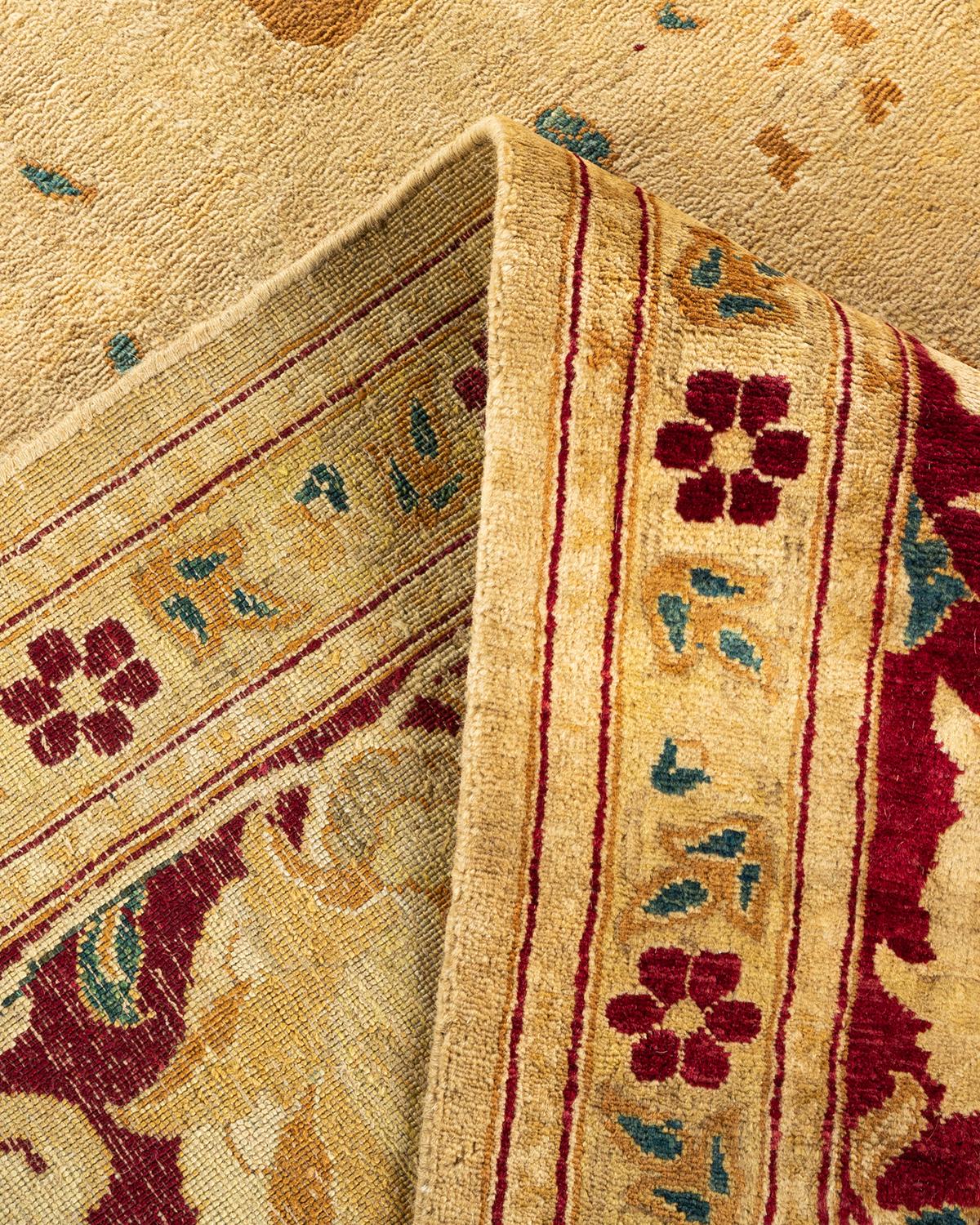 Laine Tapis jaune oriental éclectique noué à la main, unique en son genre en vente