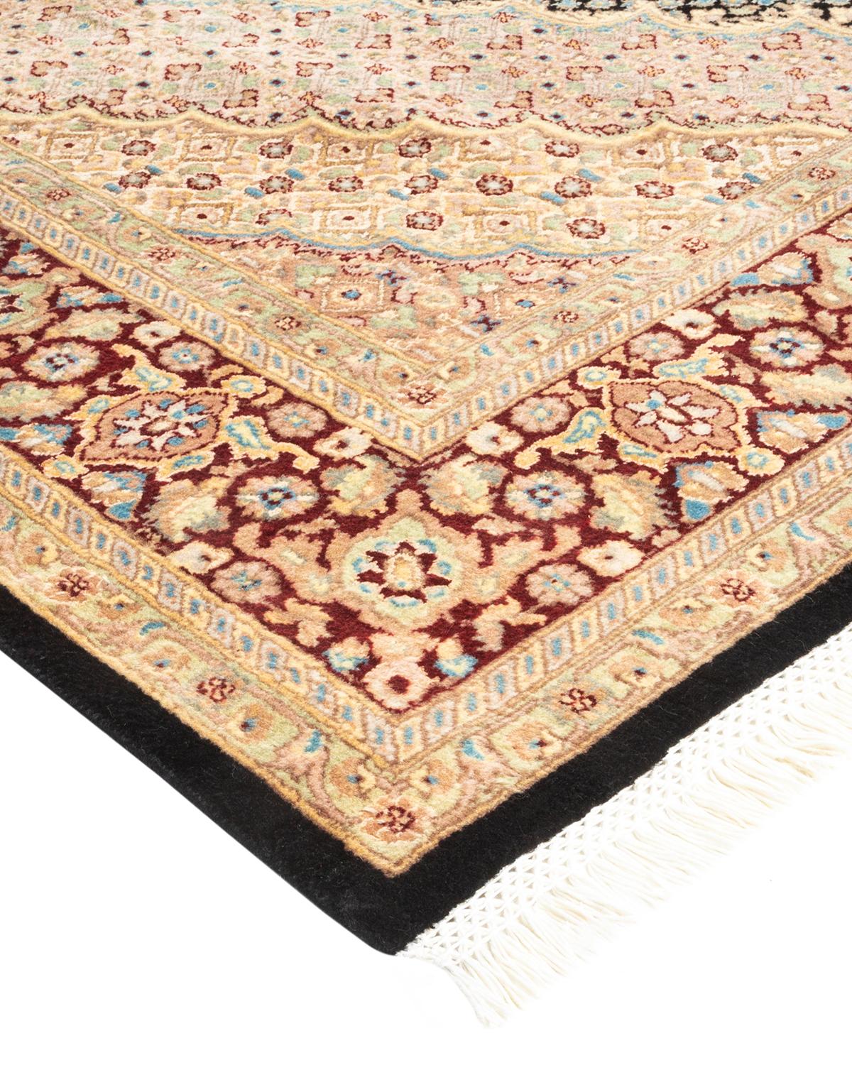 Avec leurs palettes discrètes et leurs motifs à l'envers, les tapis de la collection Mogul apporteront une sophistication intemporelle à n'importe quelle pièce. Influencés par un éventail de motifs turcs, indiens et persans, les artisans qui tissent