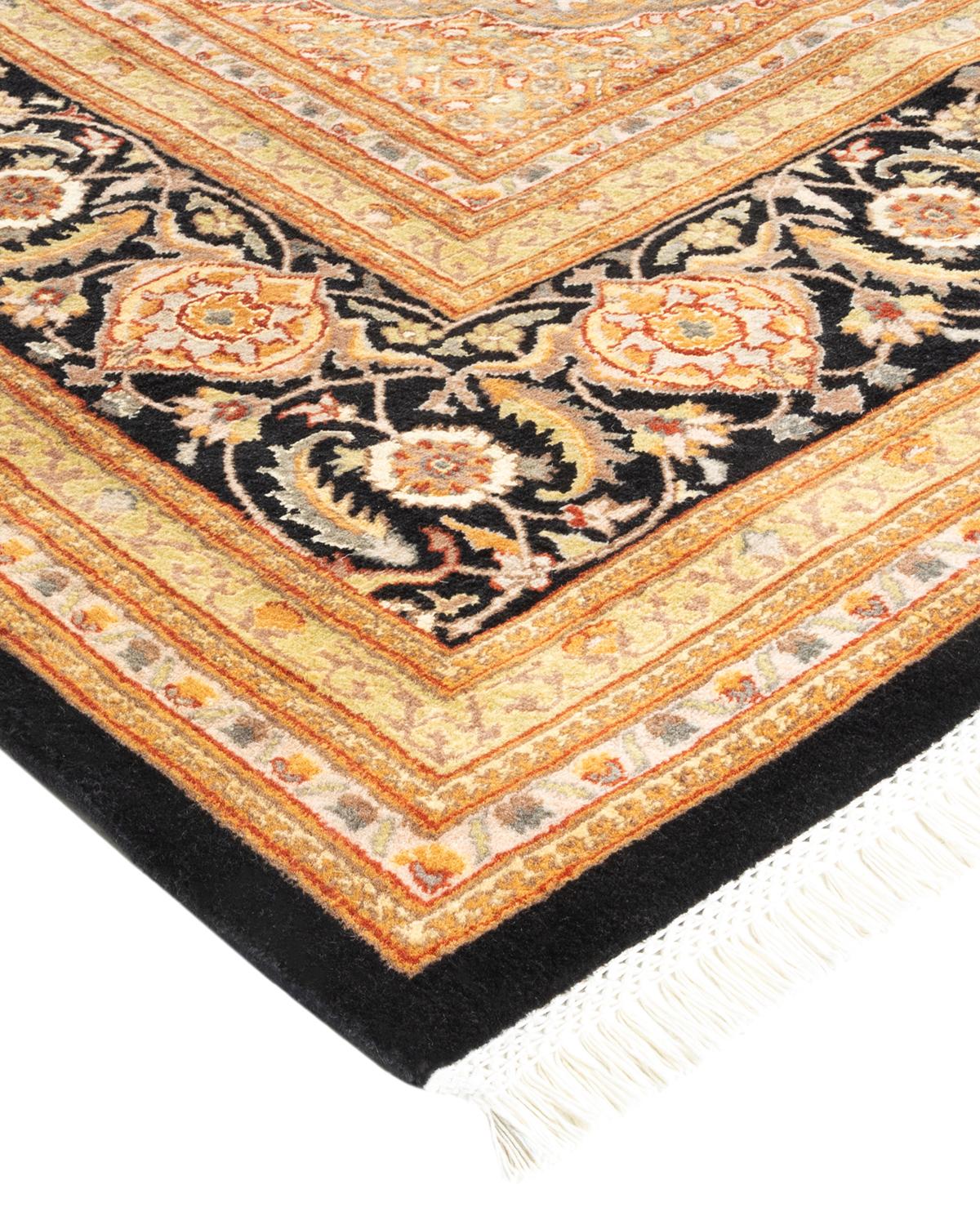 Avec leurs palettes discrètes et leurs motifs allover, les tapis de la collection Mogul apporteront une sophistication intemporelle à n'importe quelle pièce. Influencés par un éventail de motifs turcs, indiens et persans, les artisans qui tissent à