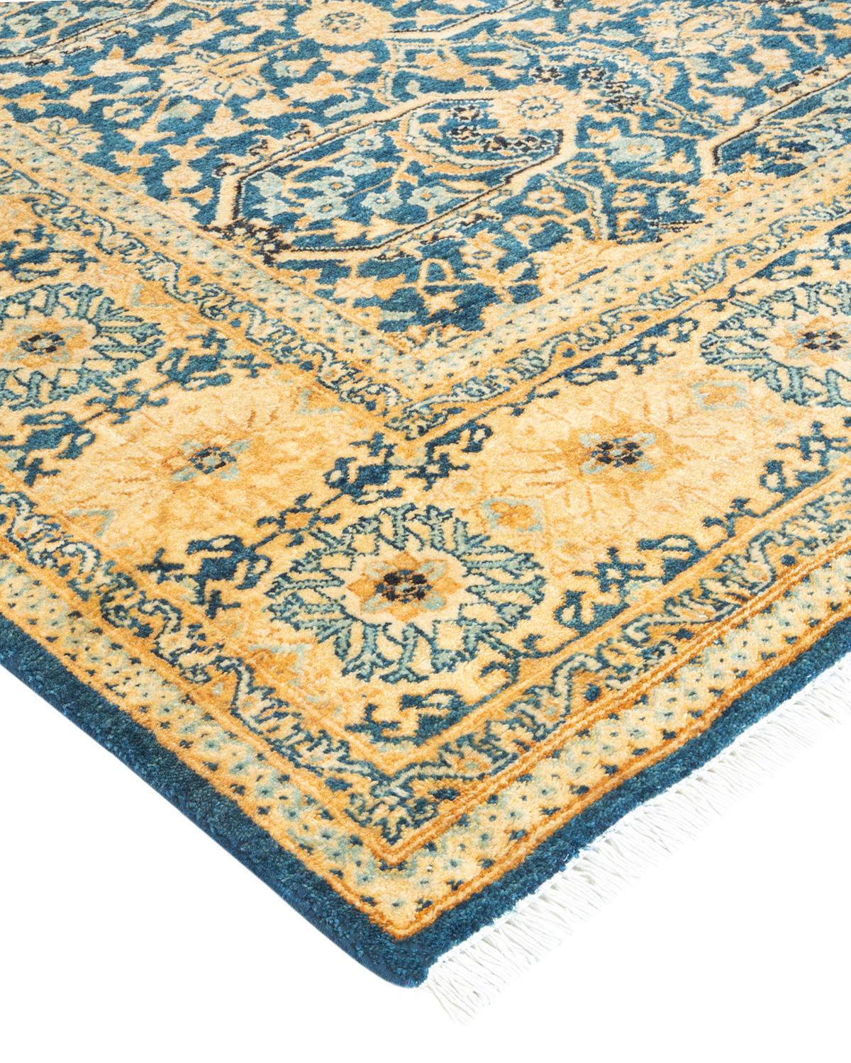 Die Teppiche der Mogul-Kollektion bringen mit ihren zurückhaltenden Farben und Allover-Mustern zeitlose Eleganz in jeden Raum. Beeinflusst von einem Spektrum türkischer, indischer und persischer Designs, lassen die Kunsthandwerker, die diese