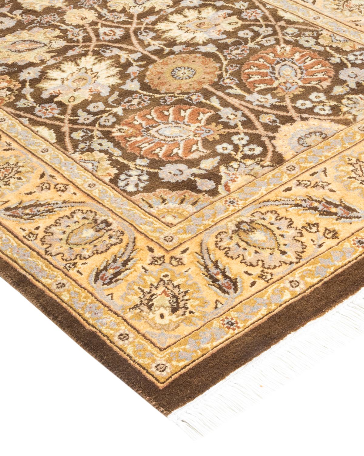Las alfombras de la colección Mogul, con sus colores discretos y sus diseños en toda la superficie, aportarán una sofisticación atemporal a cualquier habitación. Influenciadas por un espectro de diseños turcos, indios y persas, los artesanos que